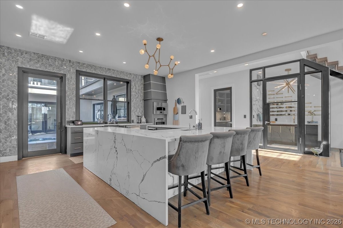 129 E 34th Street S Property Photo 22