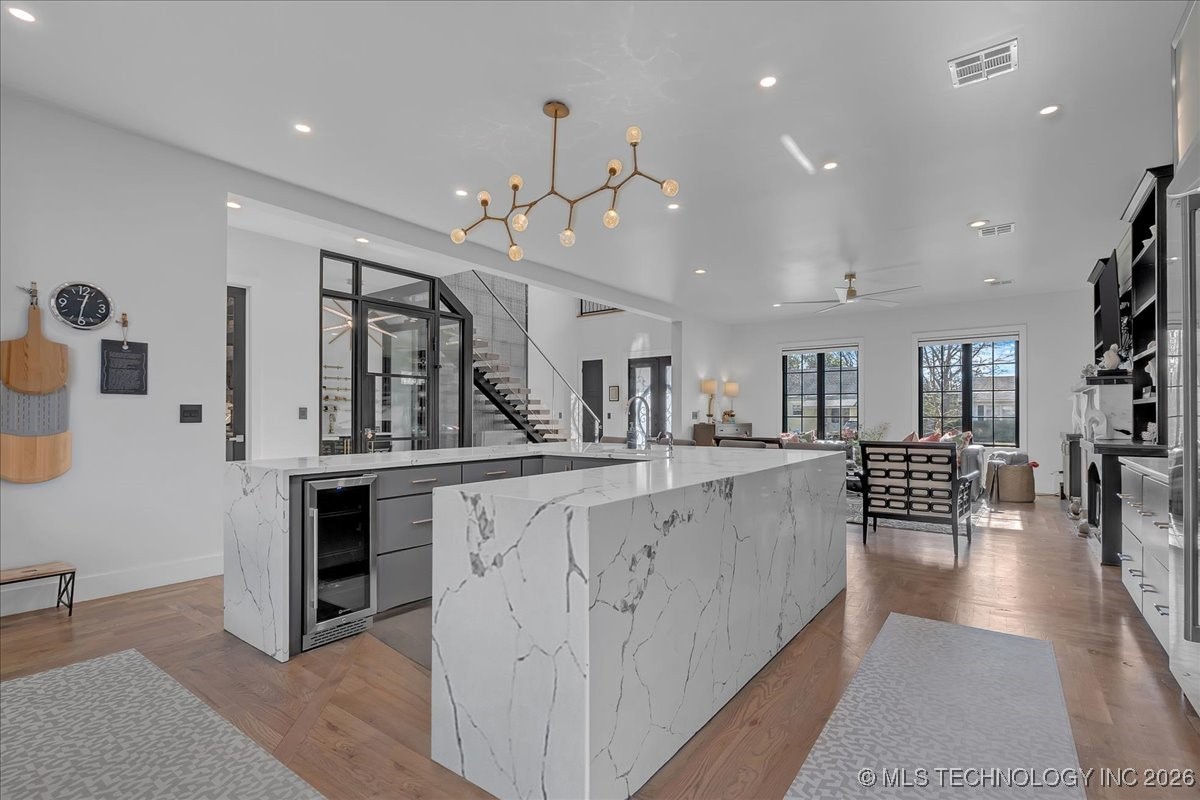 129 E 34th Street S Property Photo 28