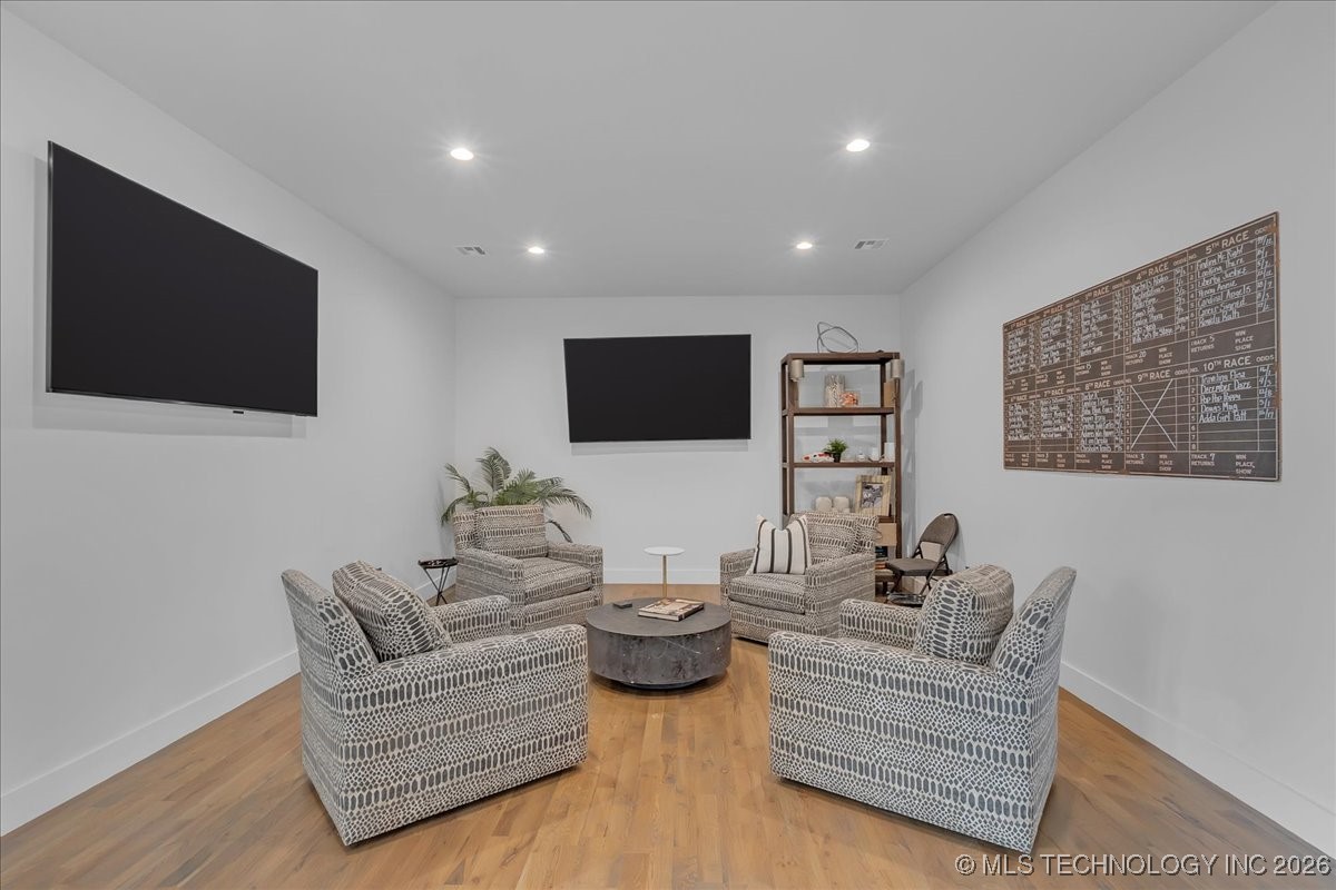 129 E 34th Street S Property Photo 78