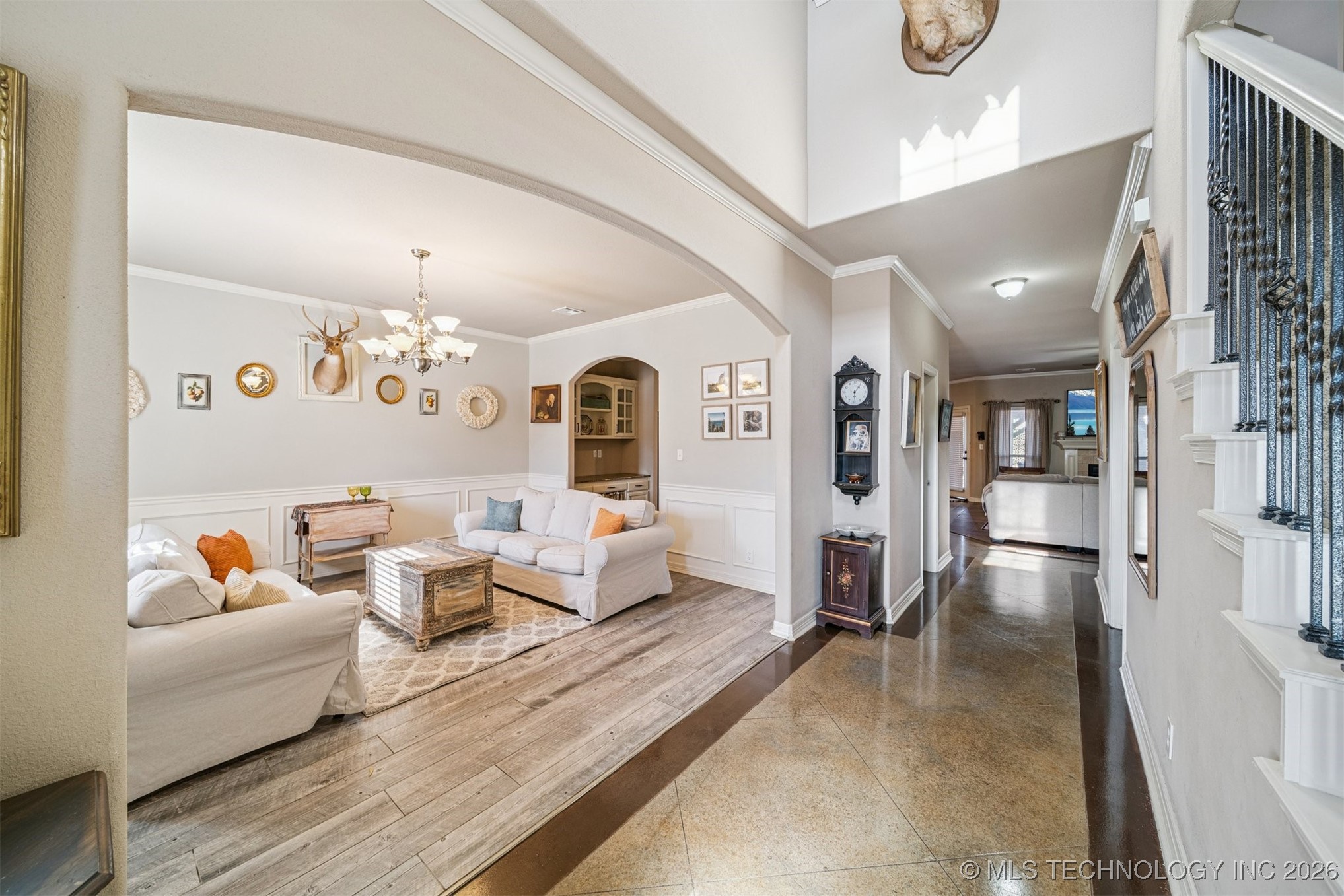 709 W 40th Street S Property Photo 6