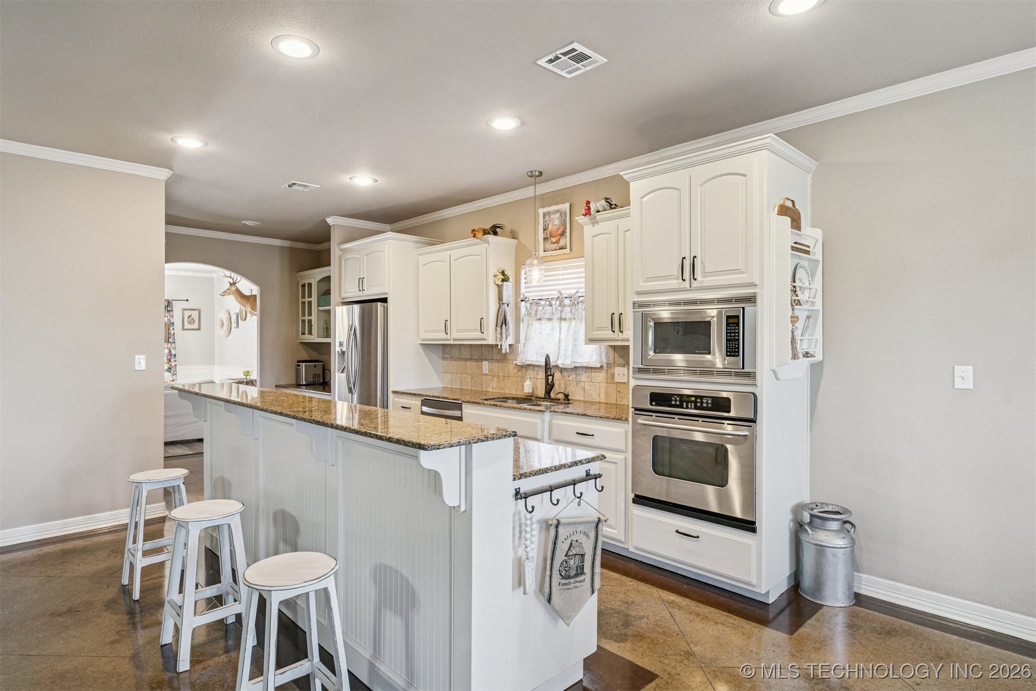 709 W 40th Street S Property Photo 18