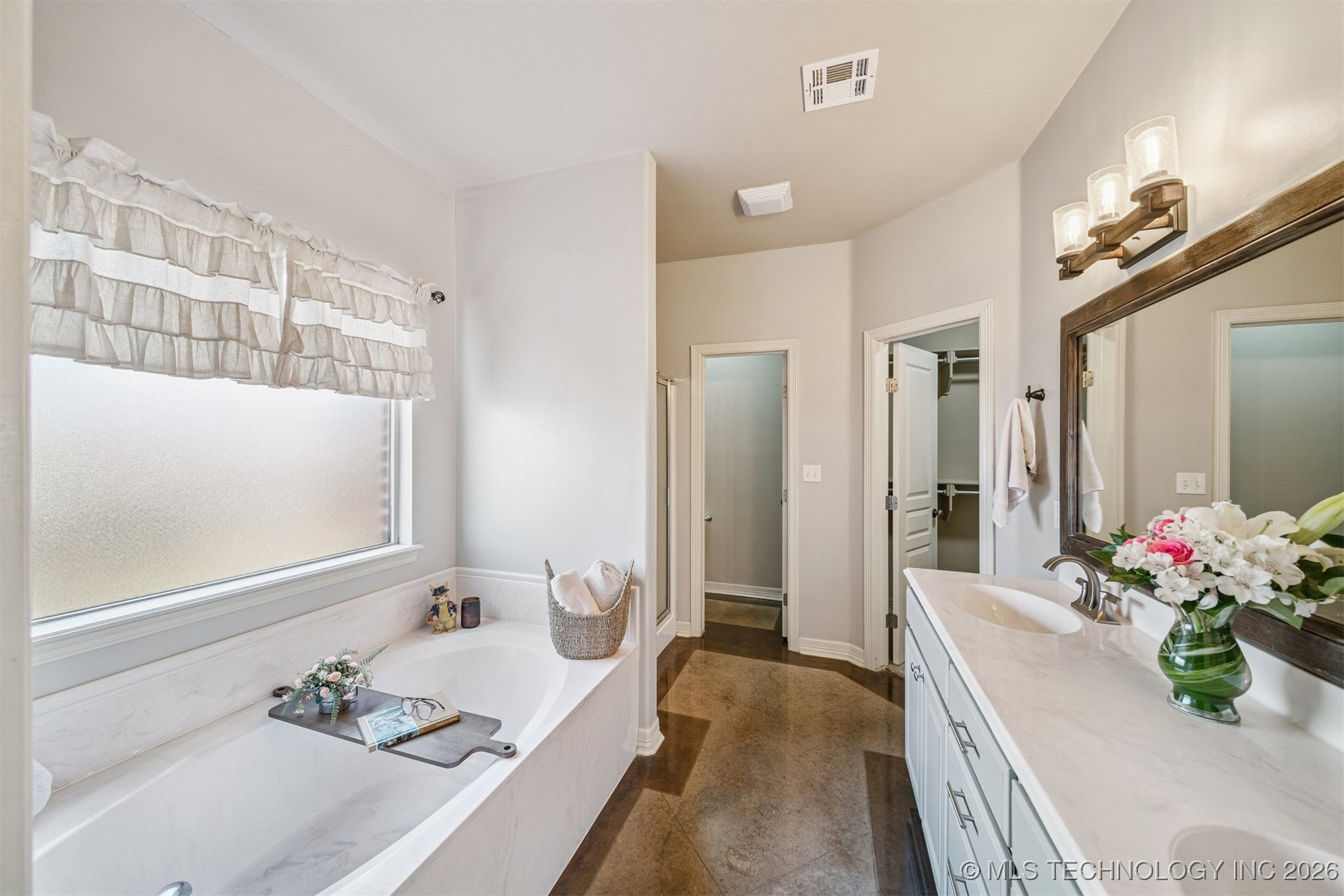 709 W 40th Street S Property Photo 26