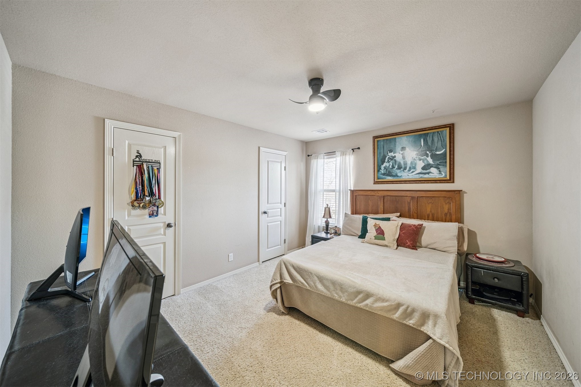 709 W 40th Street S Property Photo 38