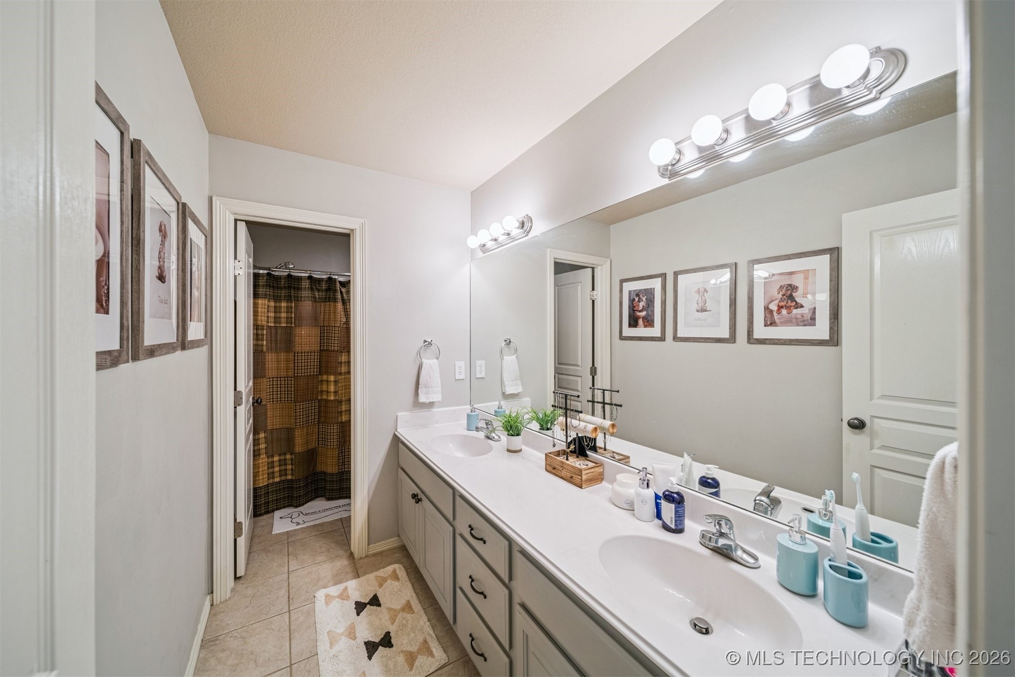 709 W 40th Street S Property Photo 39