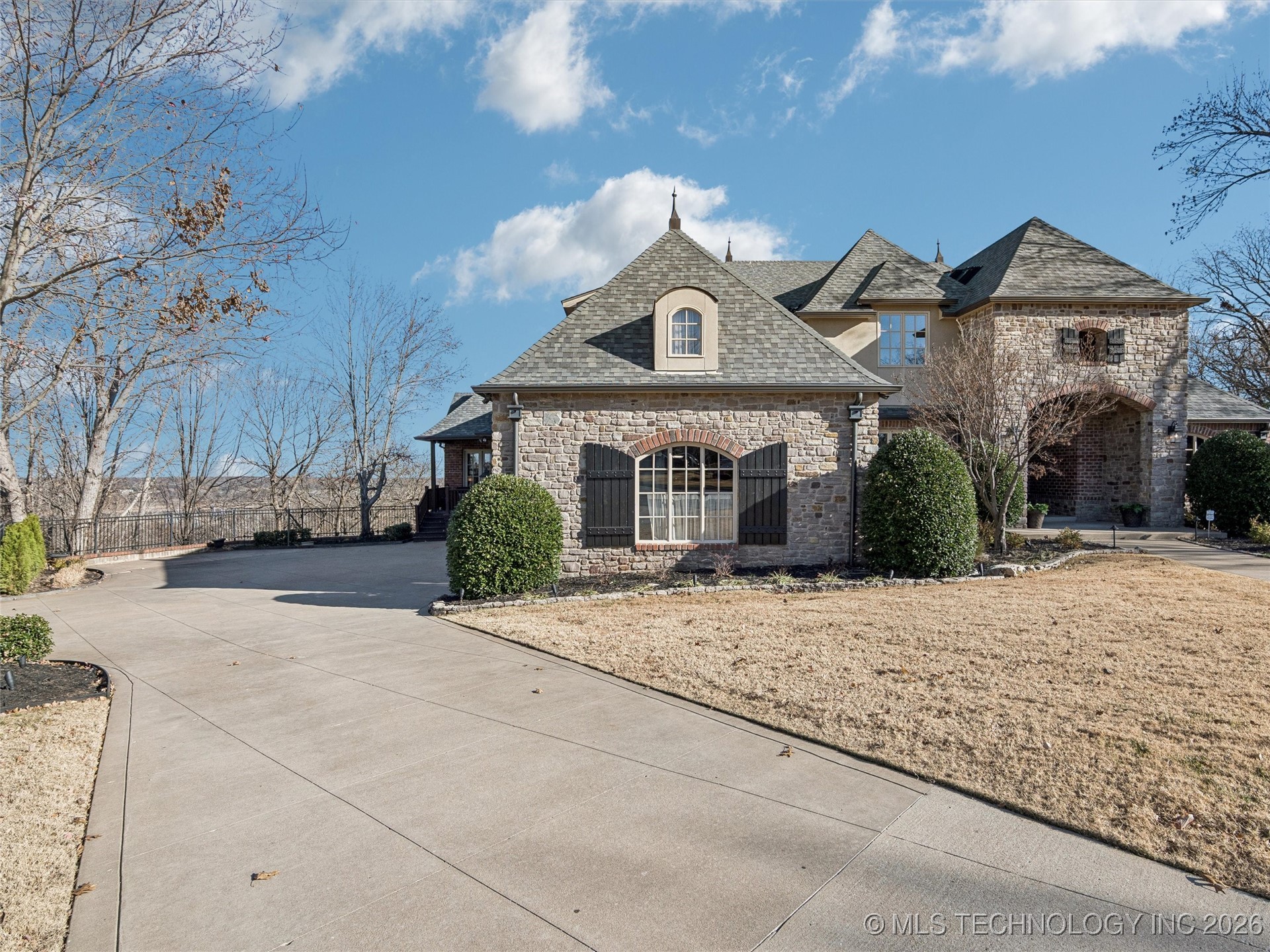 12225 S 14th Court Property Photo 8