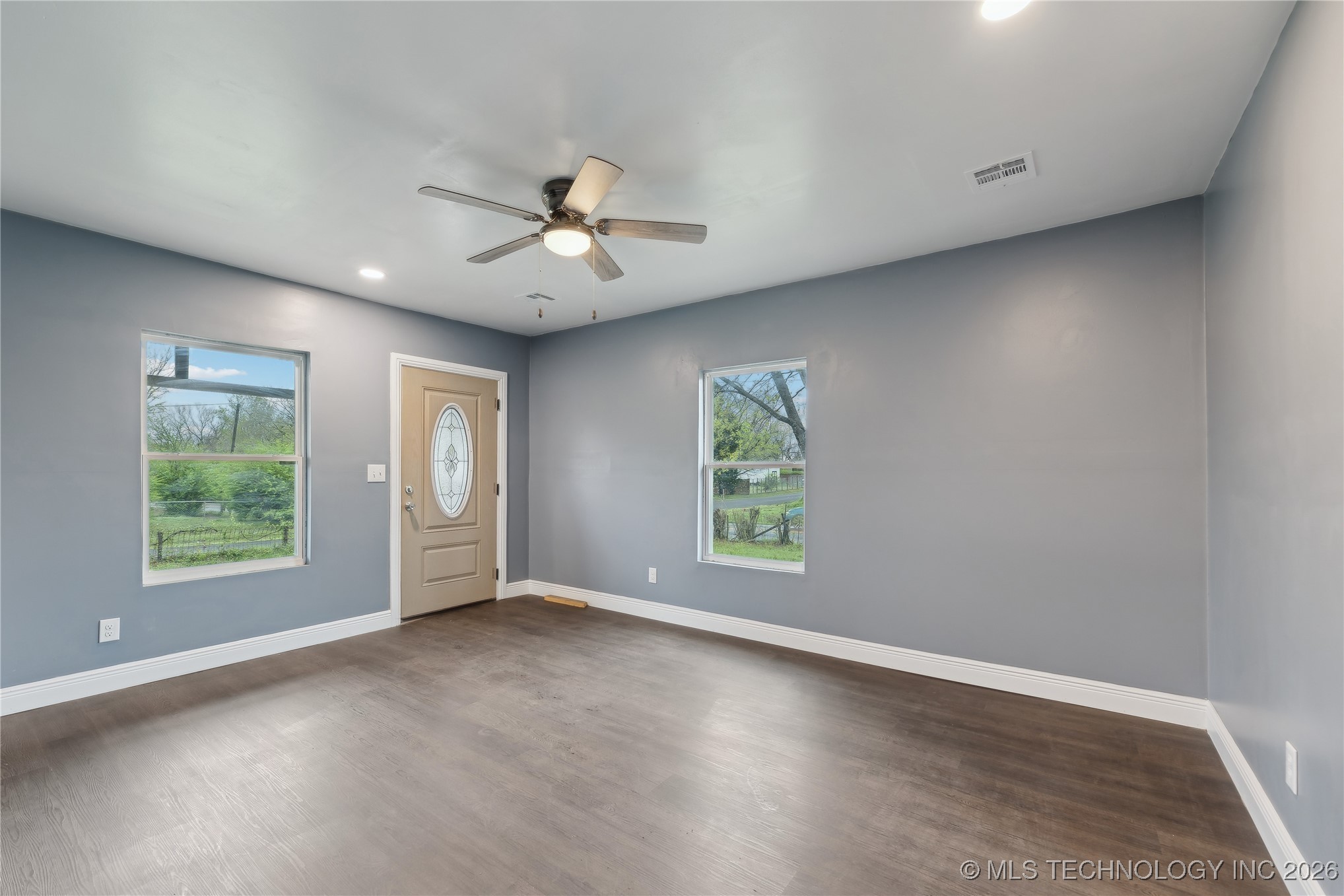 825 S L Street Property Photo 4