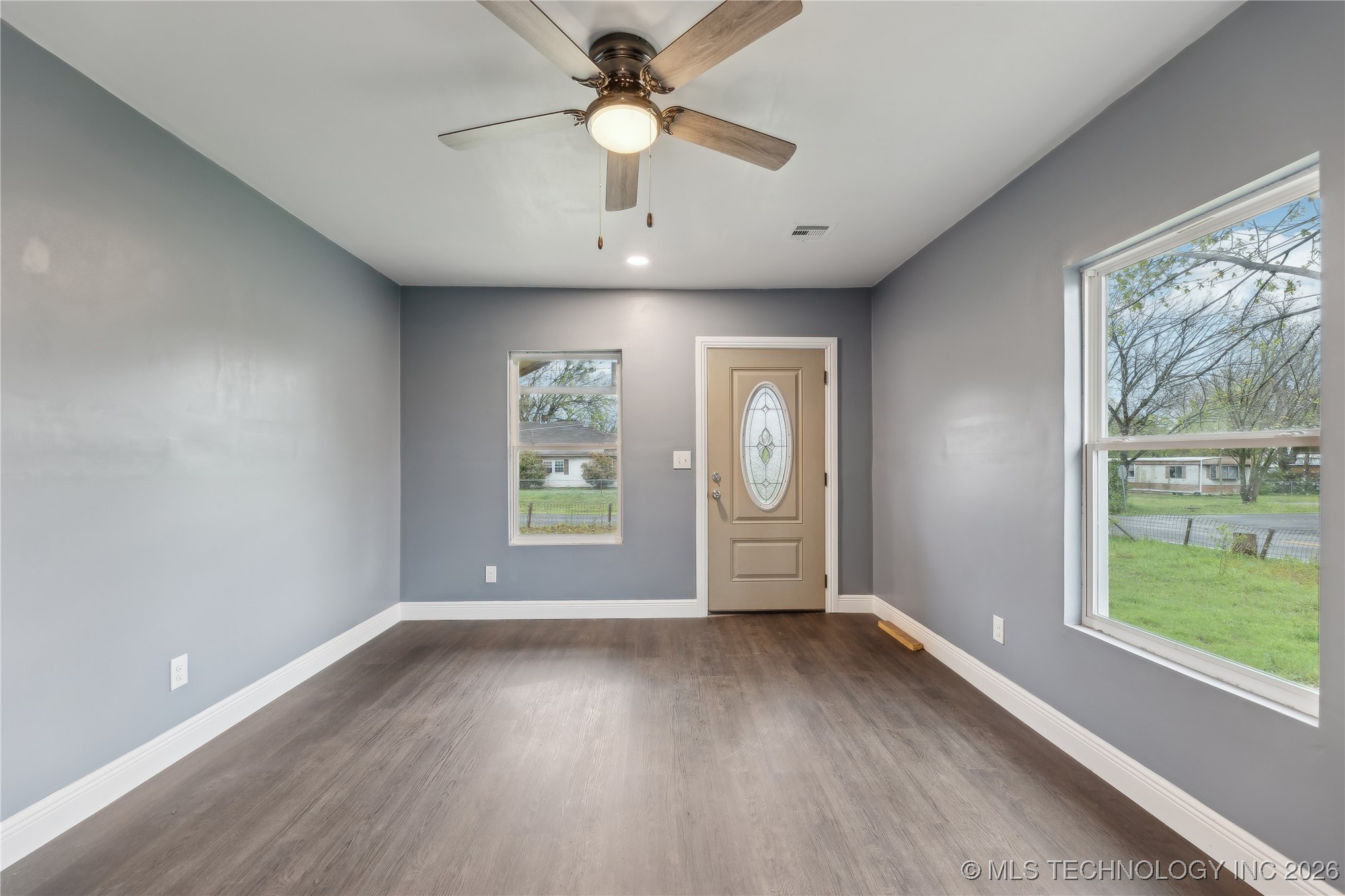 825 S L Street Property Photo 5