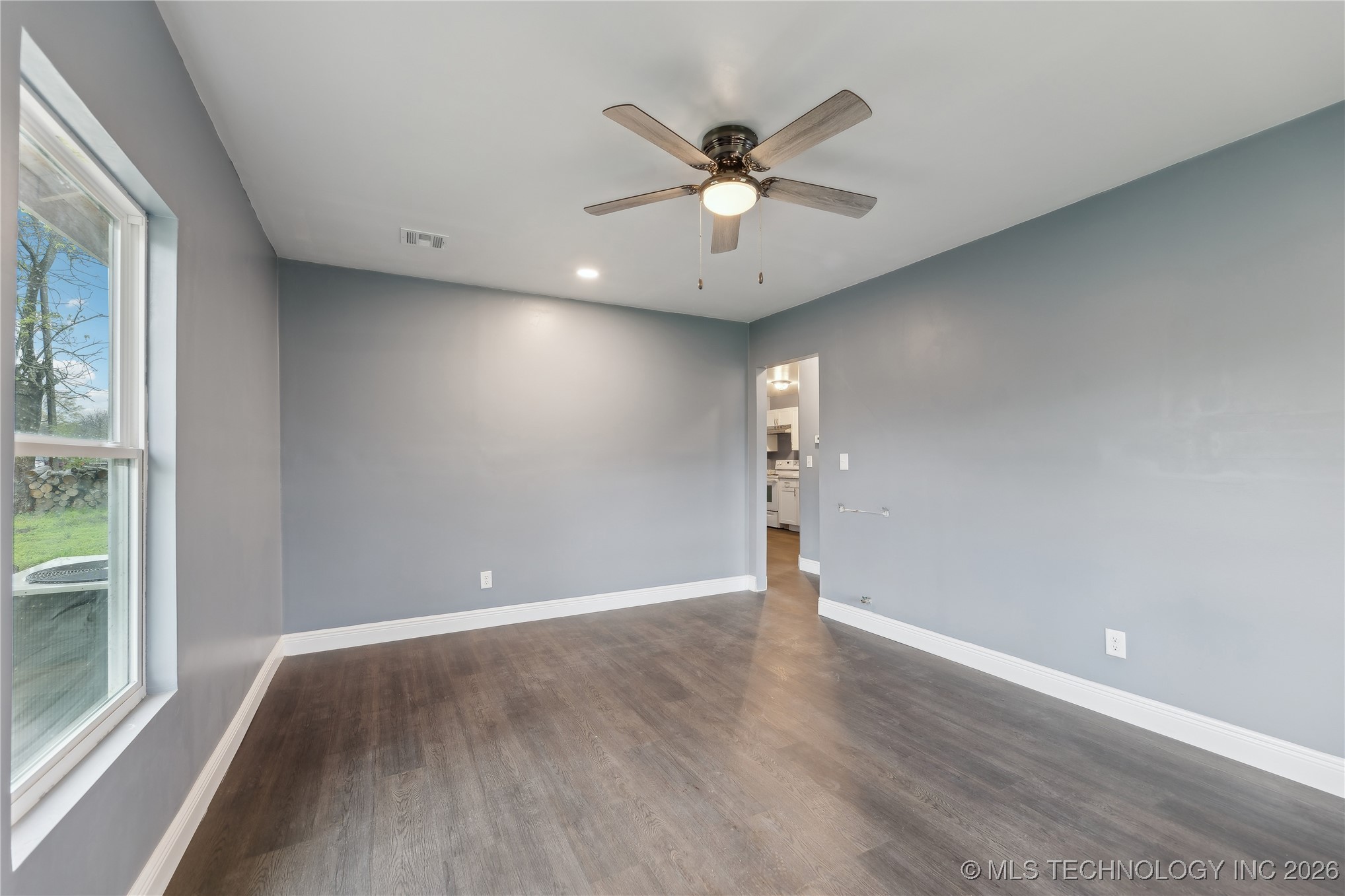 825 S L Street Property Photo 6