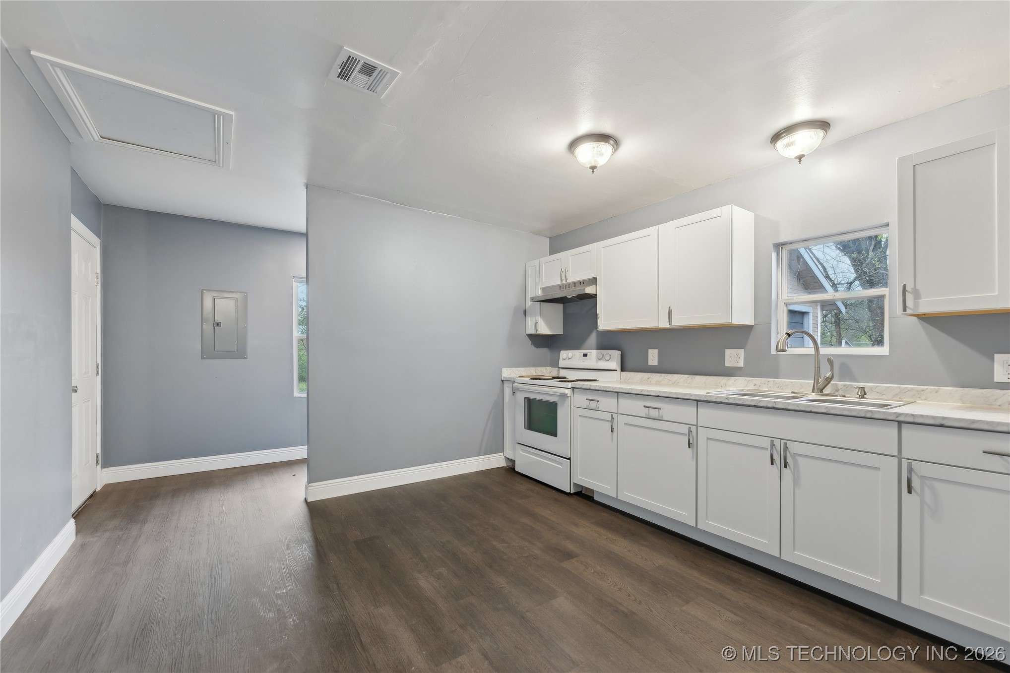 825 S L Street Property Photo 7