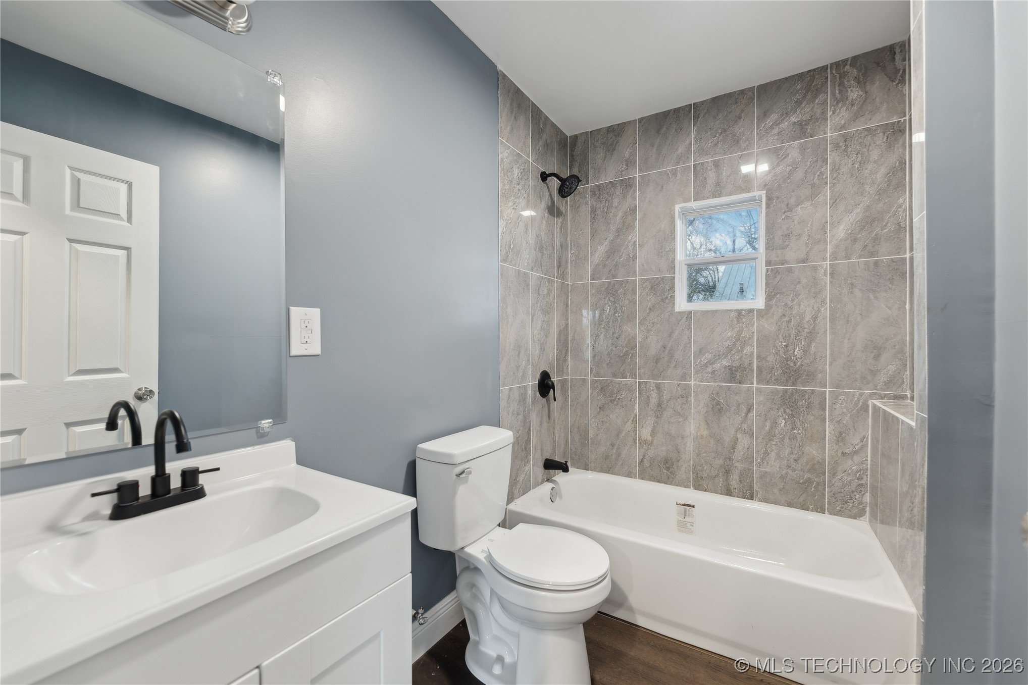 825 S L Street Property Photo 12