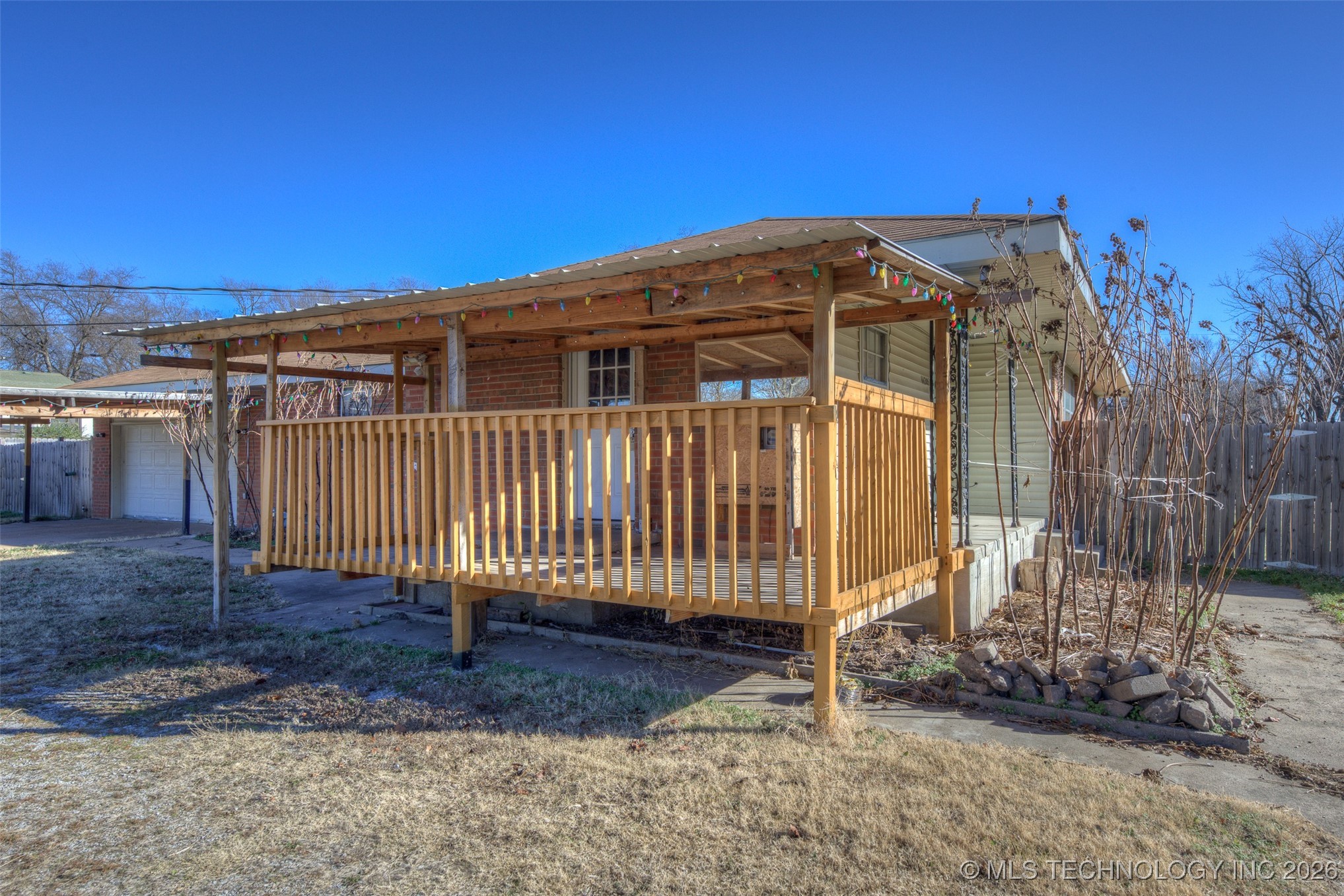 14205 E 11th Street Property Photo 4