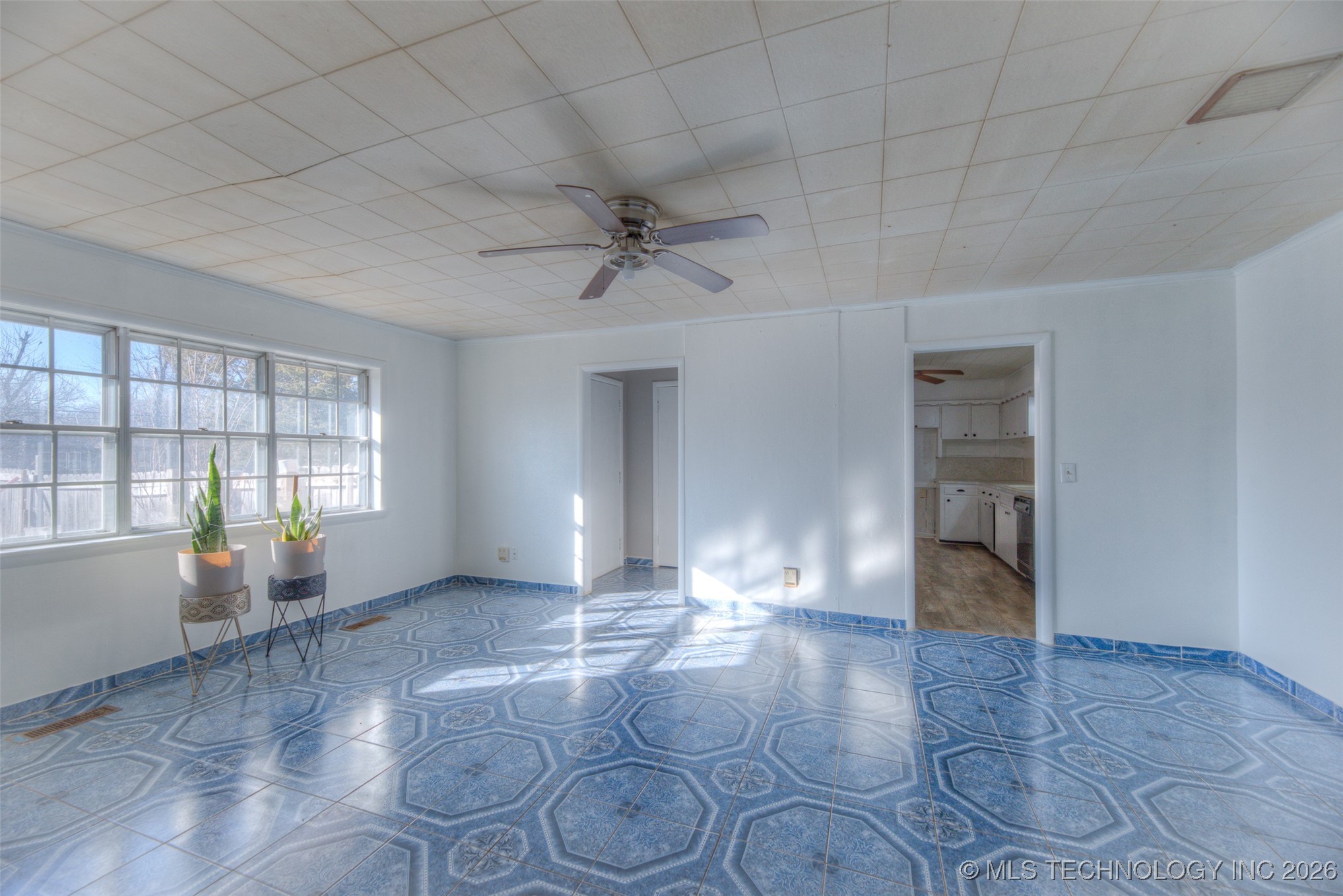 14205 E 11th Street Property Photo 6