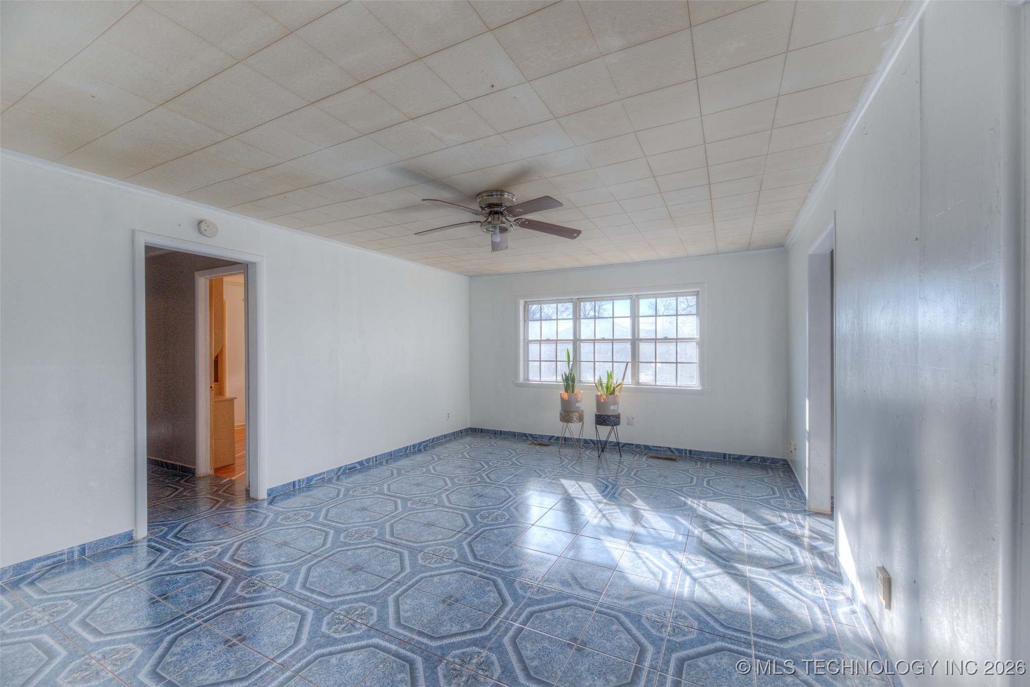 14205 E 11th Street Property Photo 8