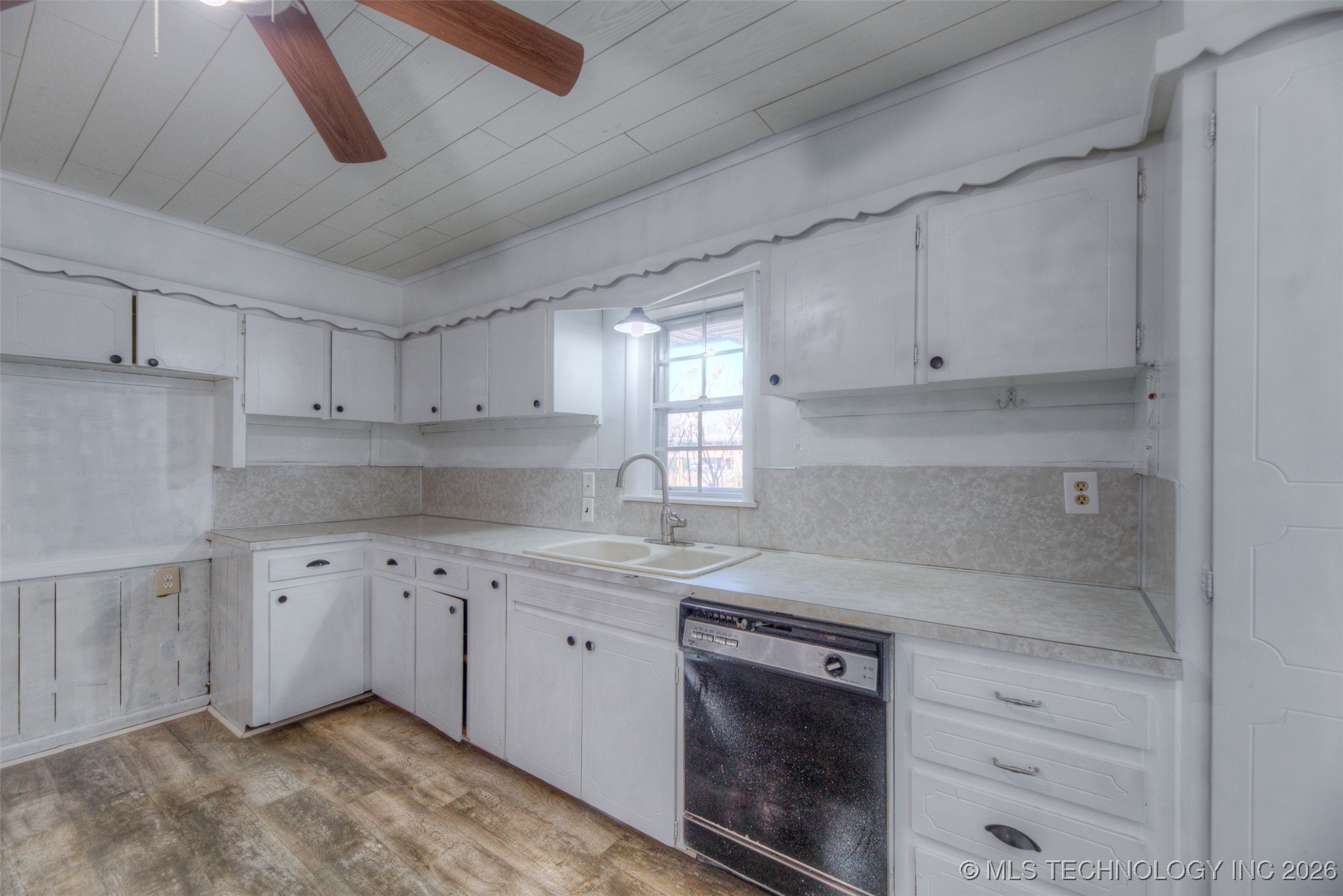 14205 E 11th Street Property Photo 13