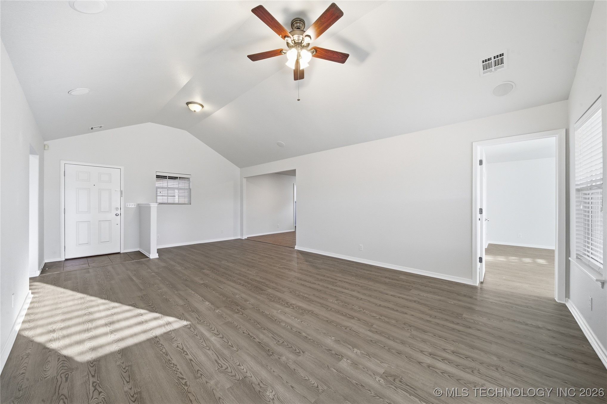 10701 N 152nd Avenue Property Photo 10