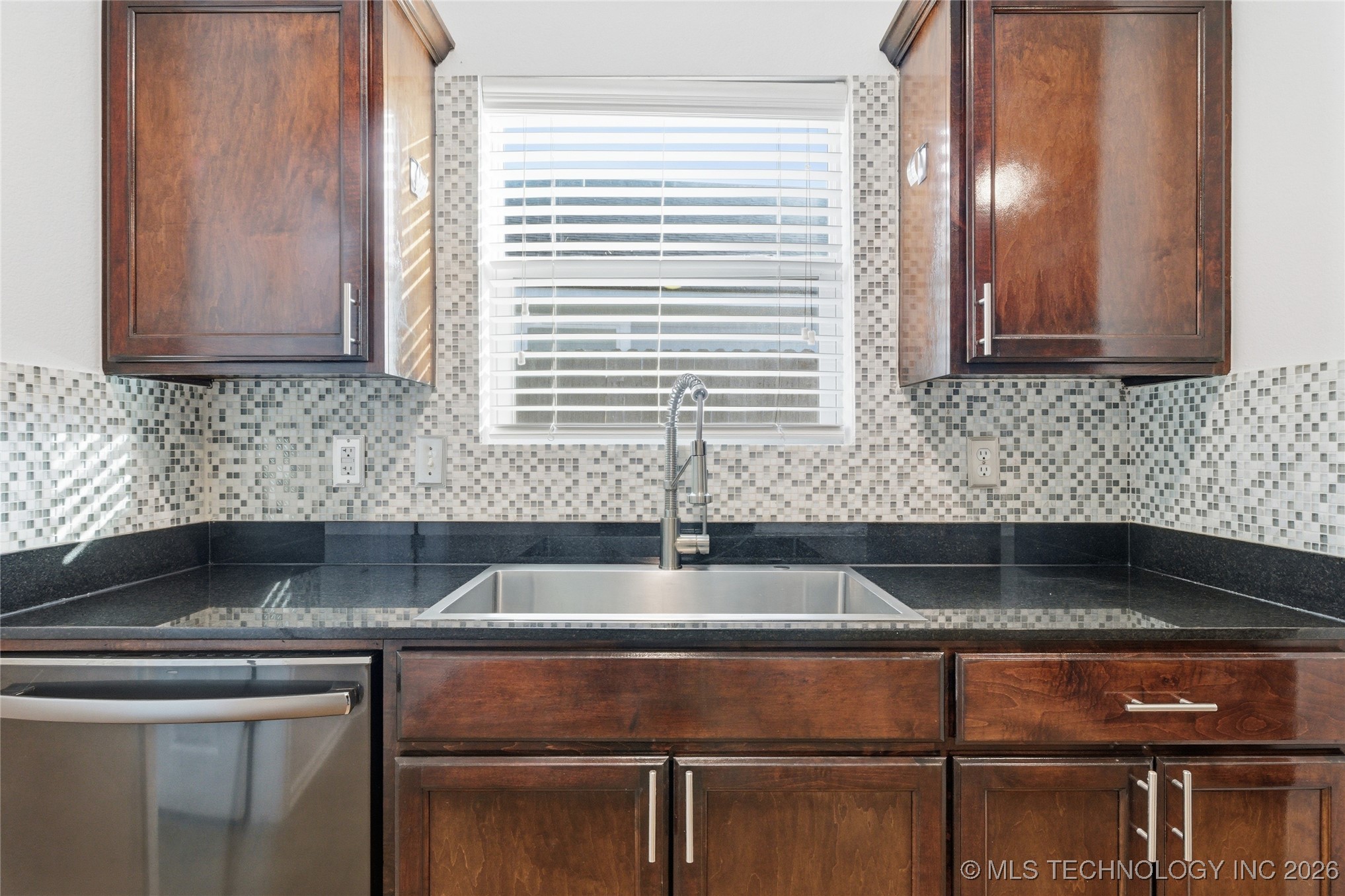 10701 N 152nd Avenue Property Photo 15