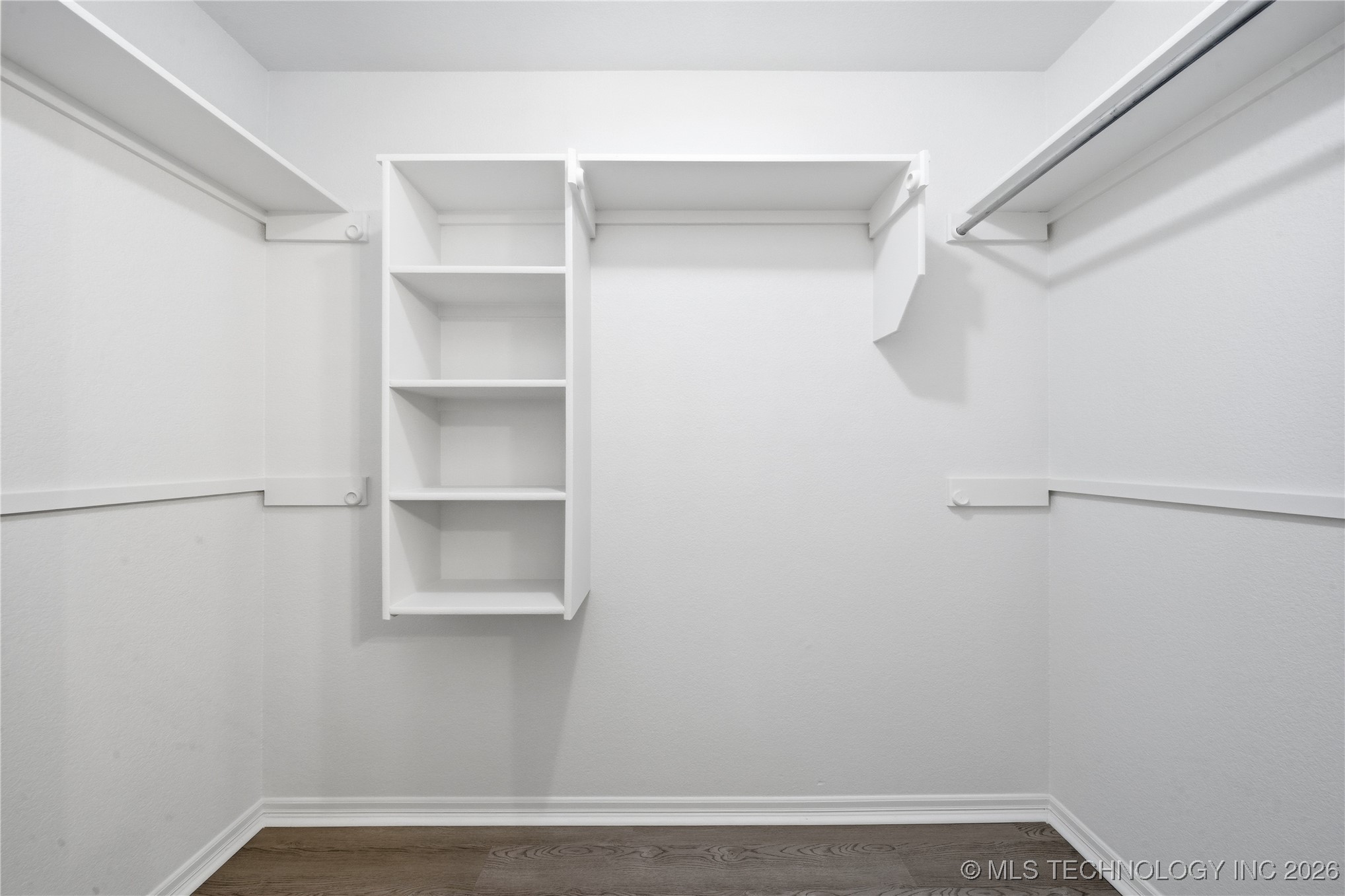 10701 N 152nd Avenue Property Photo 22