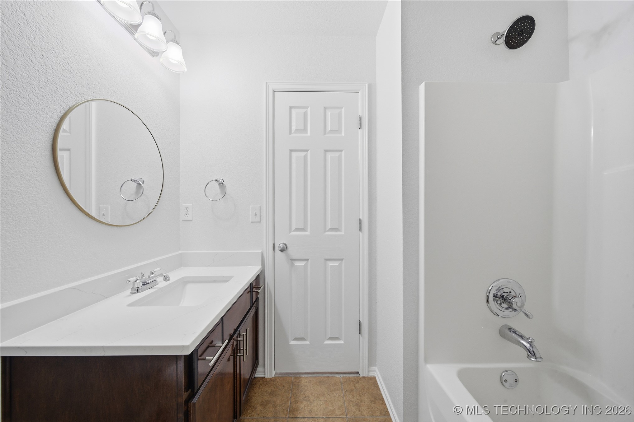 10701 N 152nd Avenue Property Photo 25