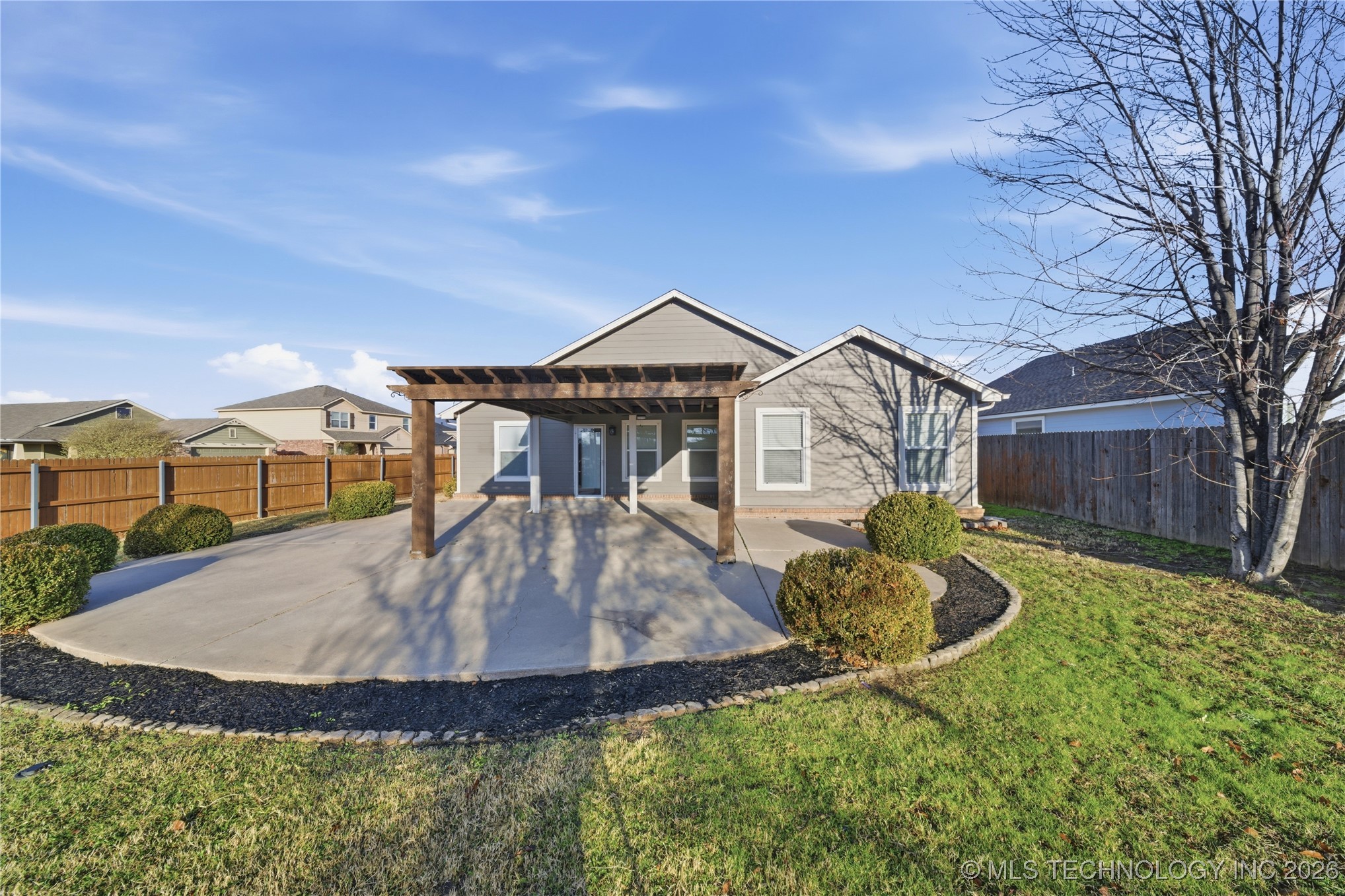 10701 N 152nd Avenue Property Photo 29