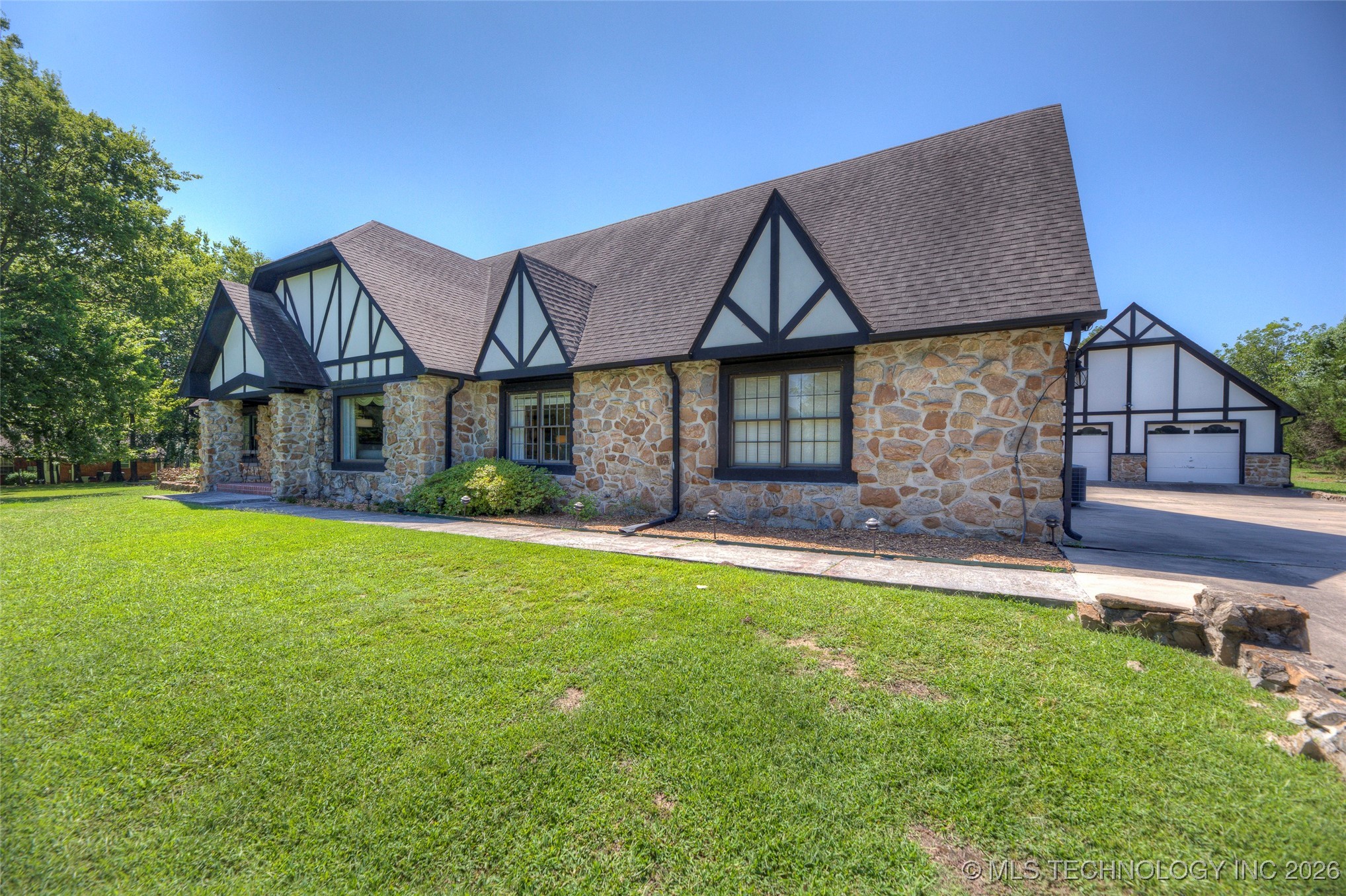 17834 E 93rd Street North Property Photo 7