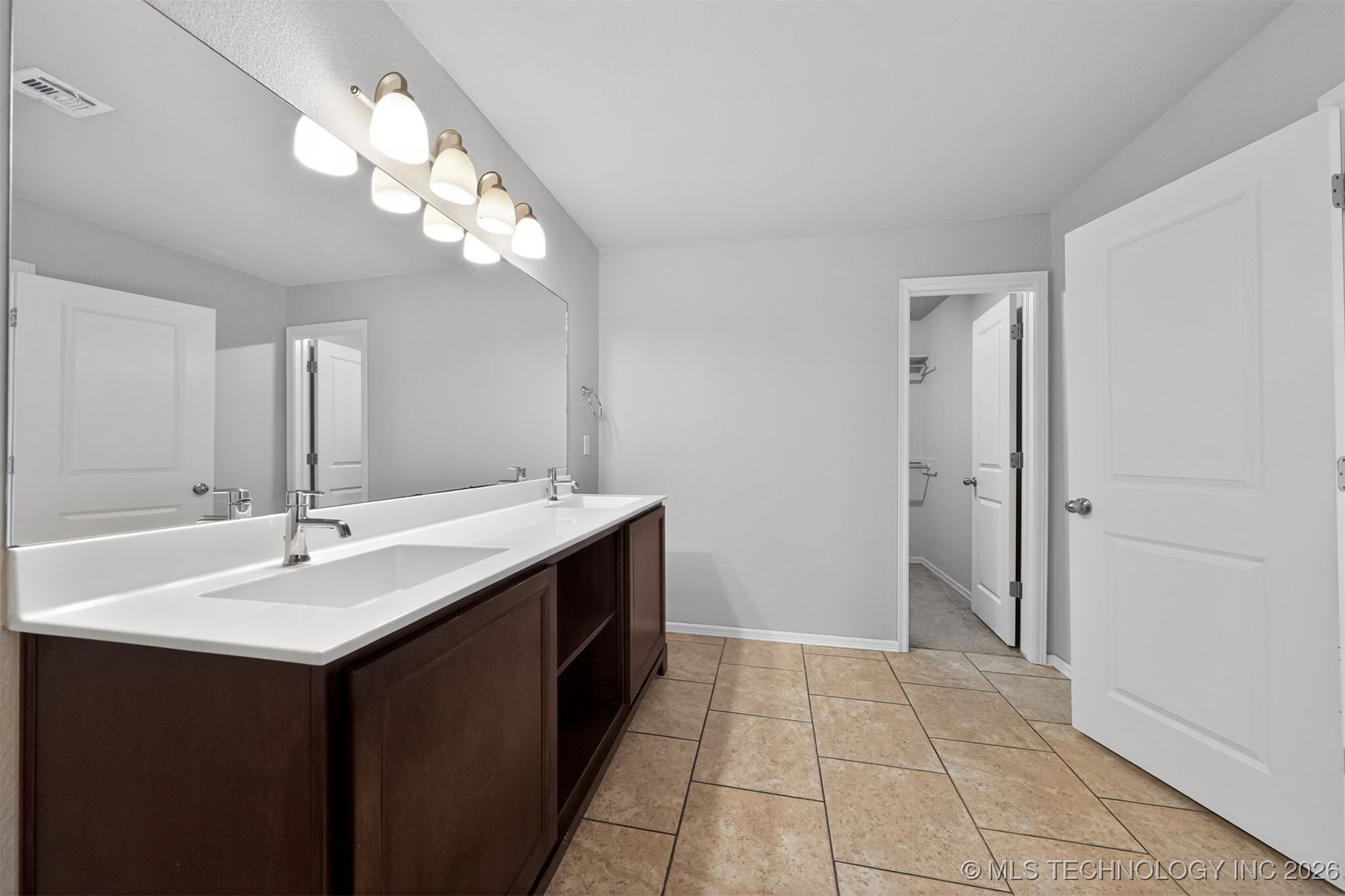 17503 E 44th Place S Property Photo 9