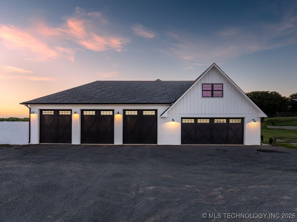 589 Three Mile Road Property Photo 2