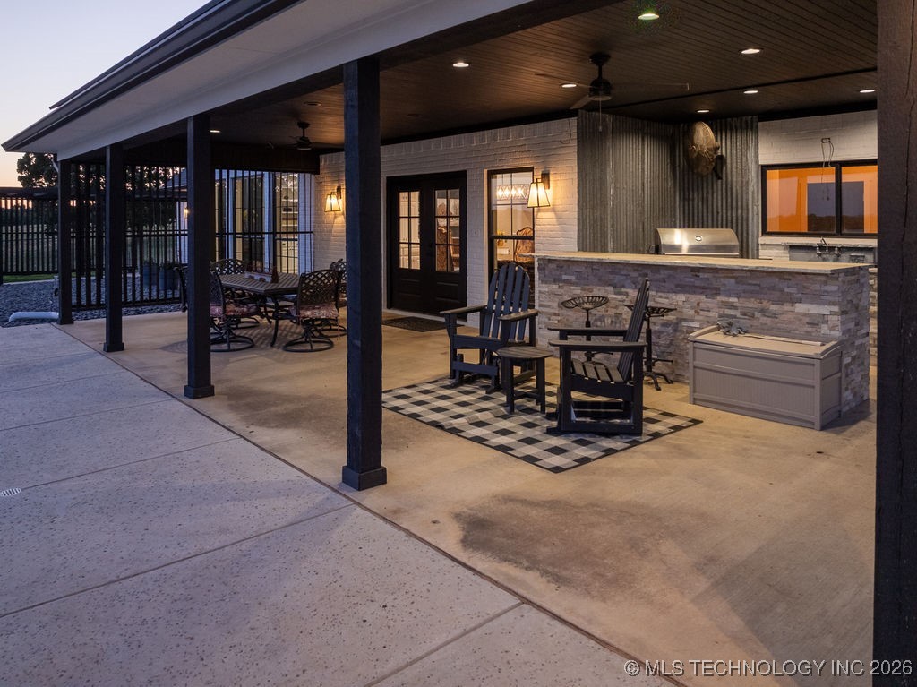 589 Three Mile Road Property Photo 9