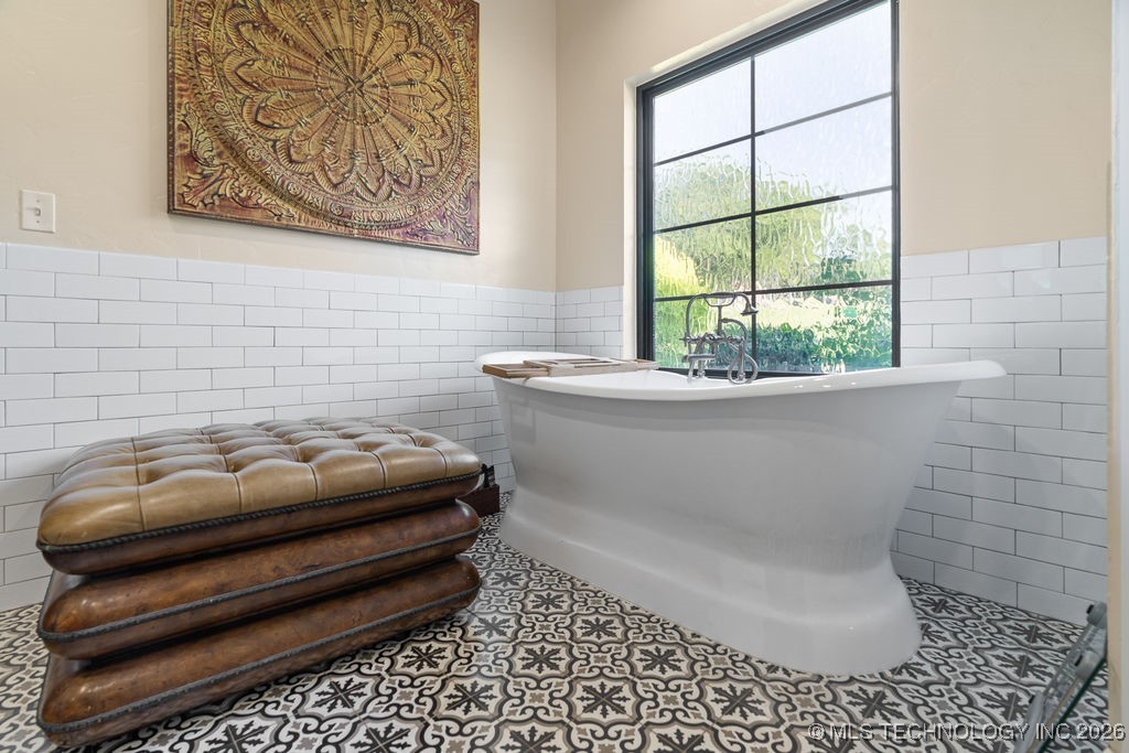 589 Three Mile Road Property Photo 49