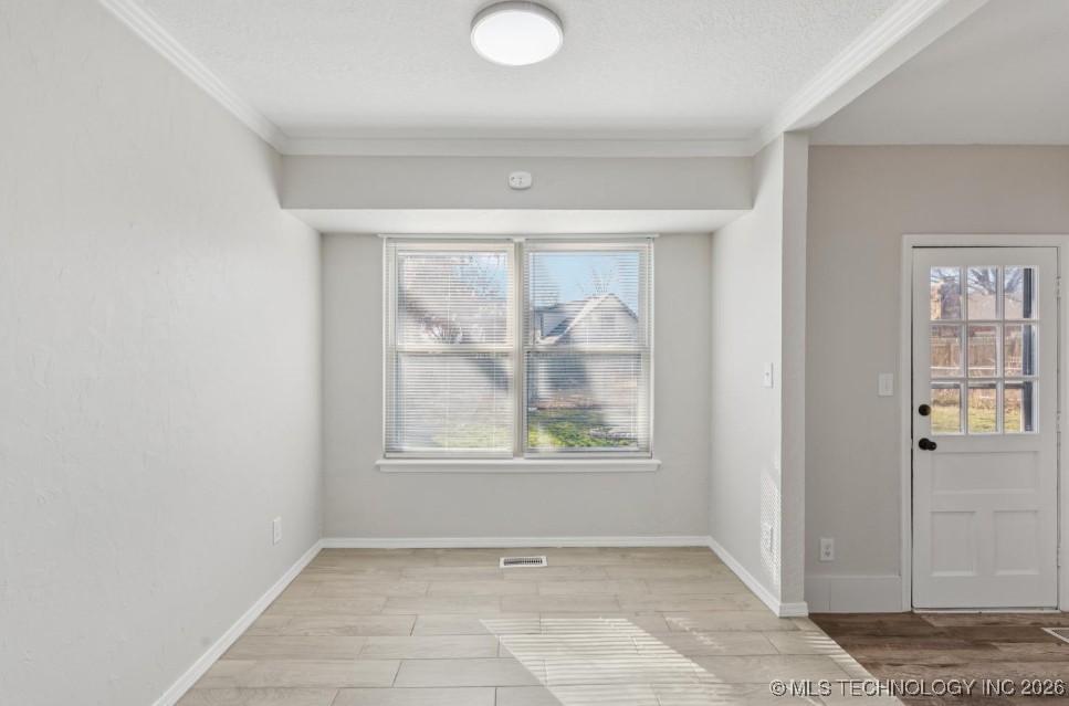 13812 E 24th Place Property Photo 12