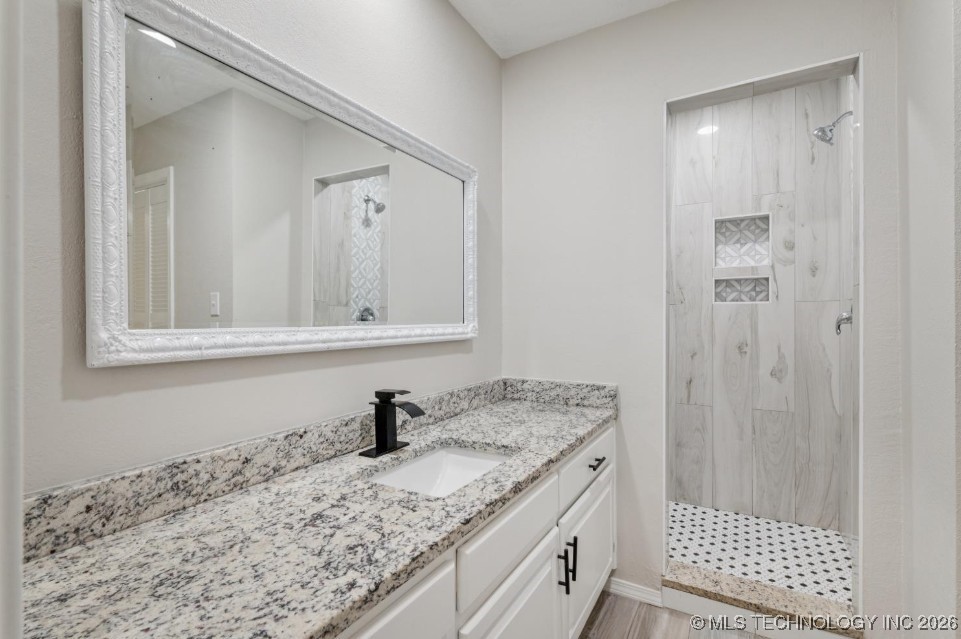 13812 E 24th Place Property Photo 17