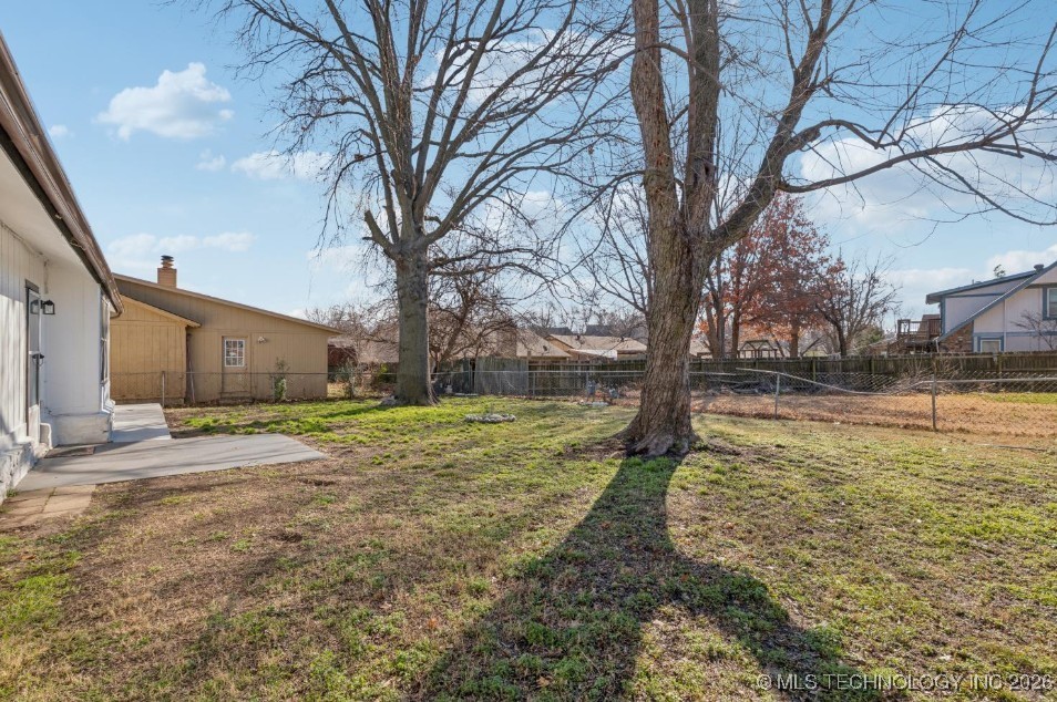 13812 E 24th Place Property Photo 27