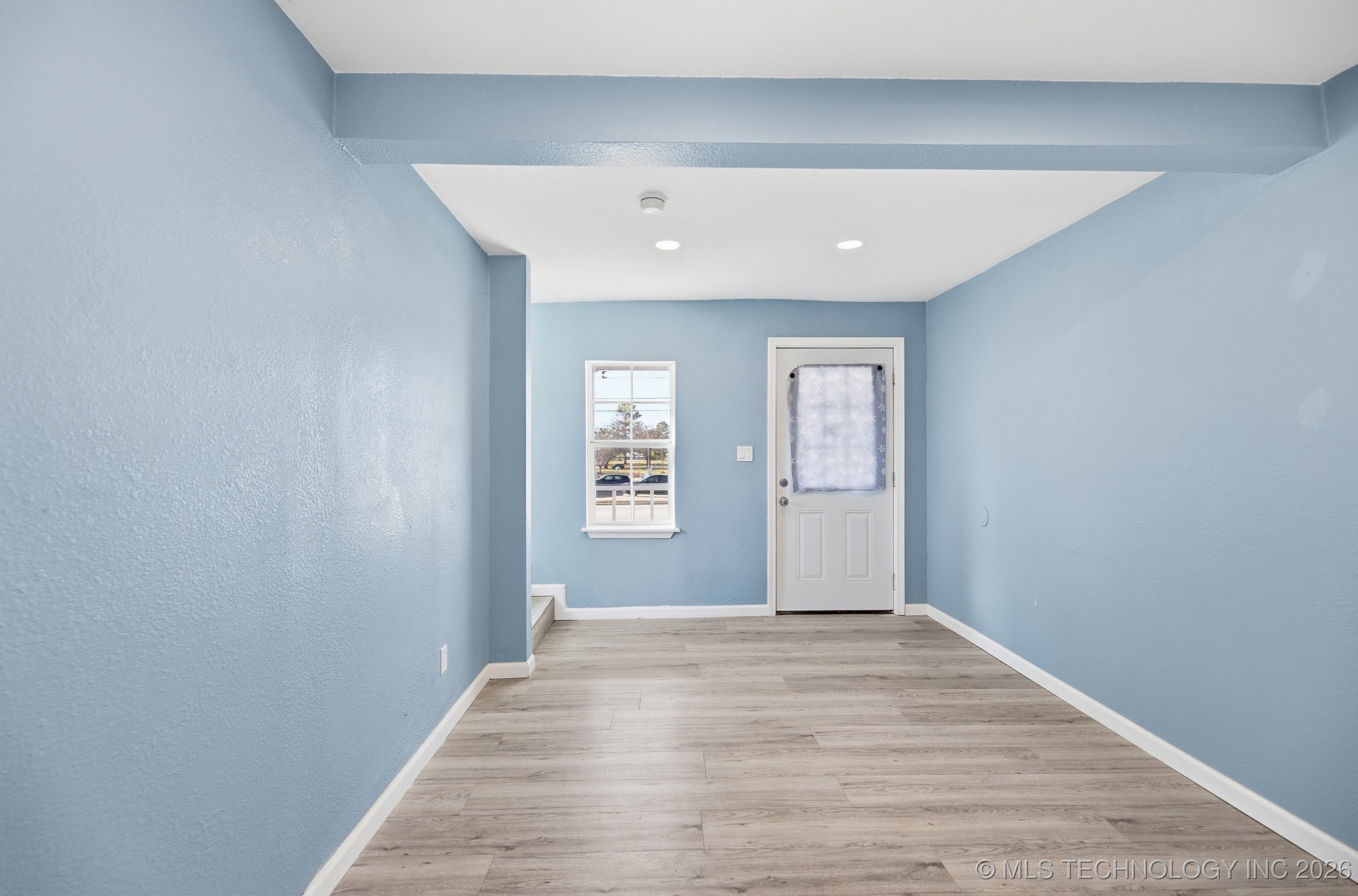 1001 S Chestnut Street Property Photo 3