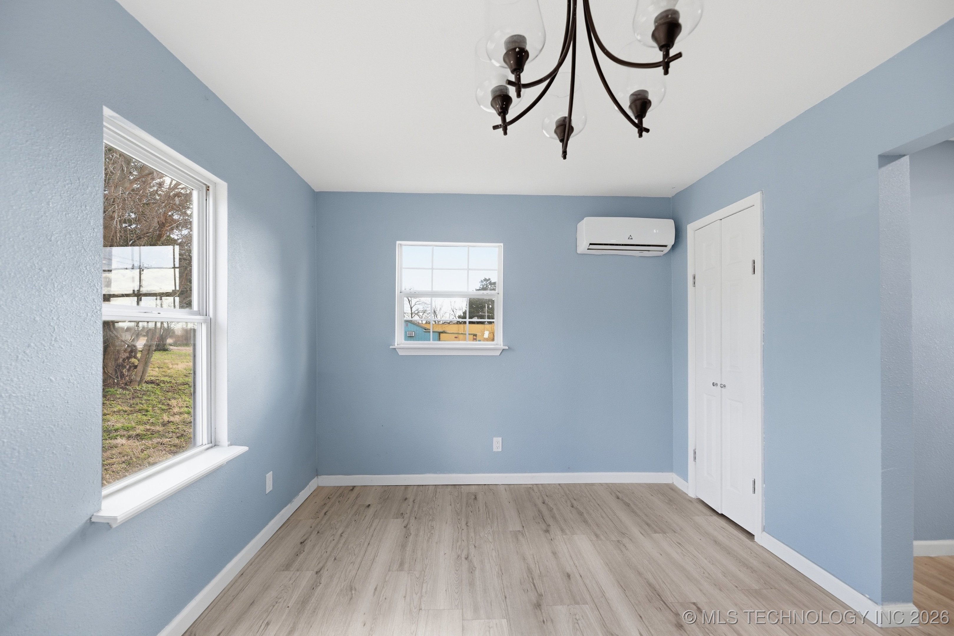 1001 S Chestnut Street Property Photo 7