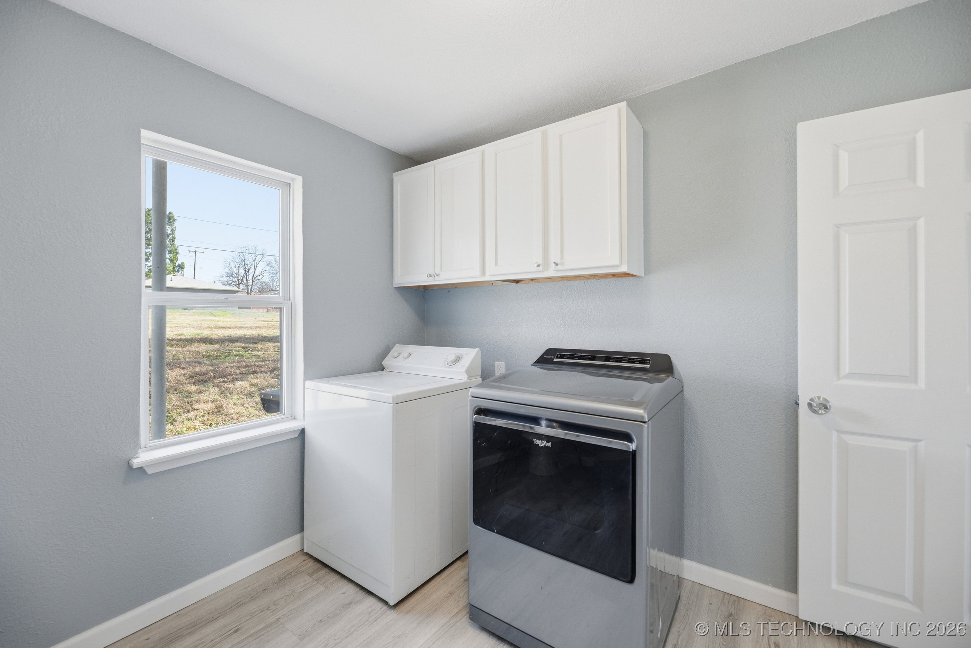 1001 S Chestnut Street Property Photo 9