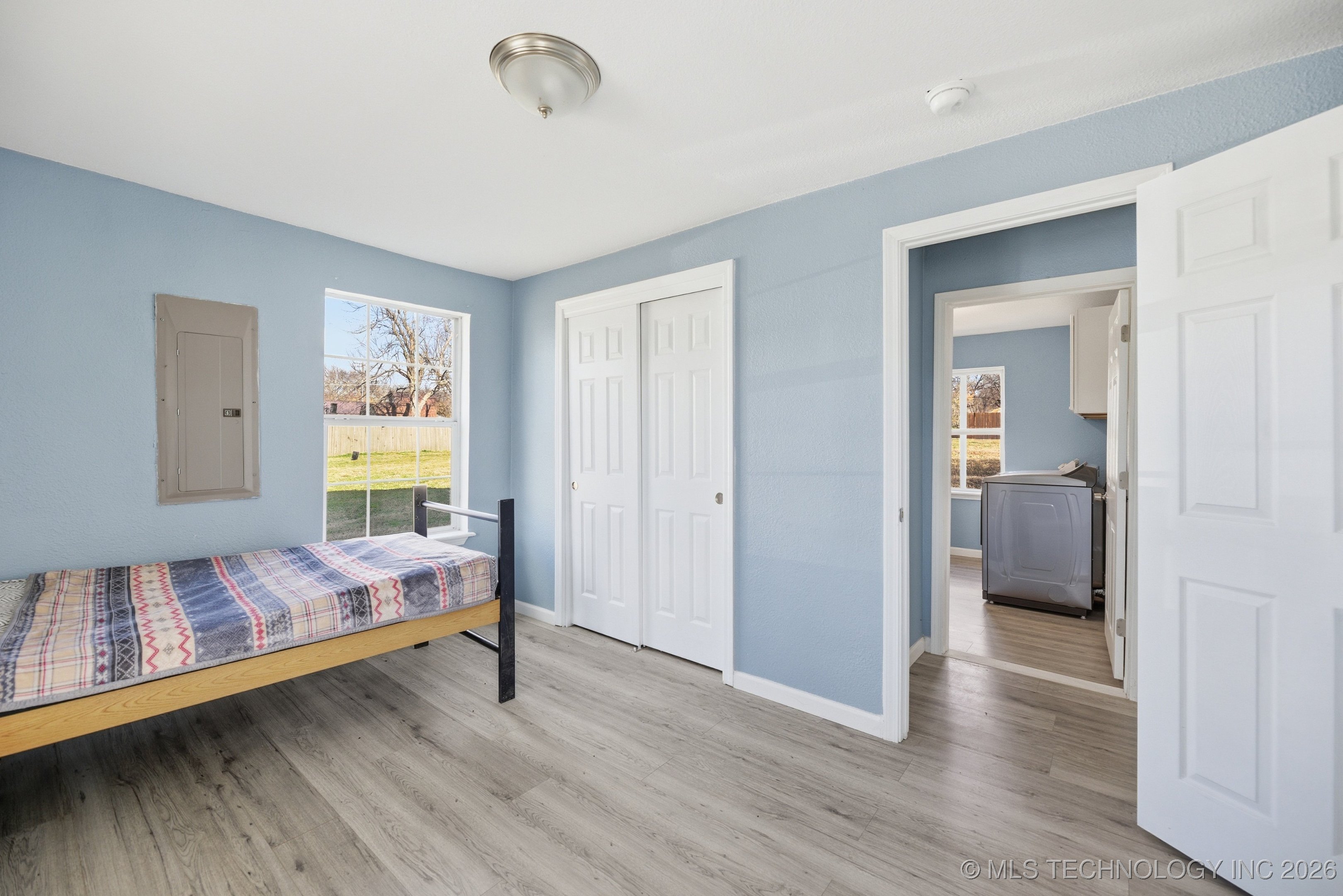 1001 S Chestnut Street Property Photo 12