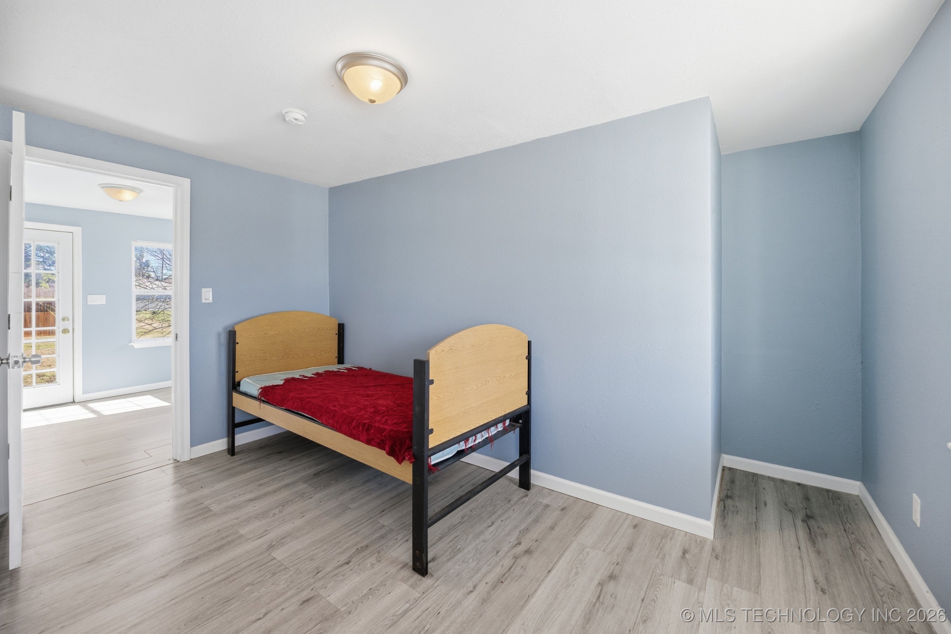 1001 S Chestnut Street Property Photo 16