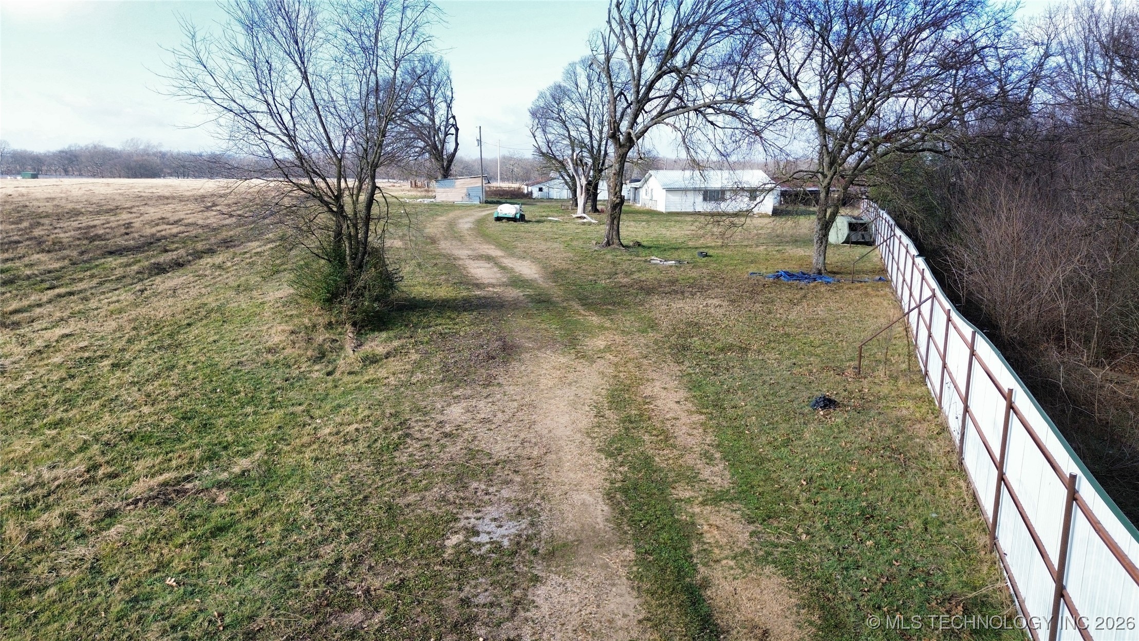 45195 670 Road Property Photo 1