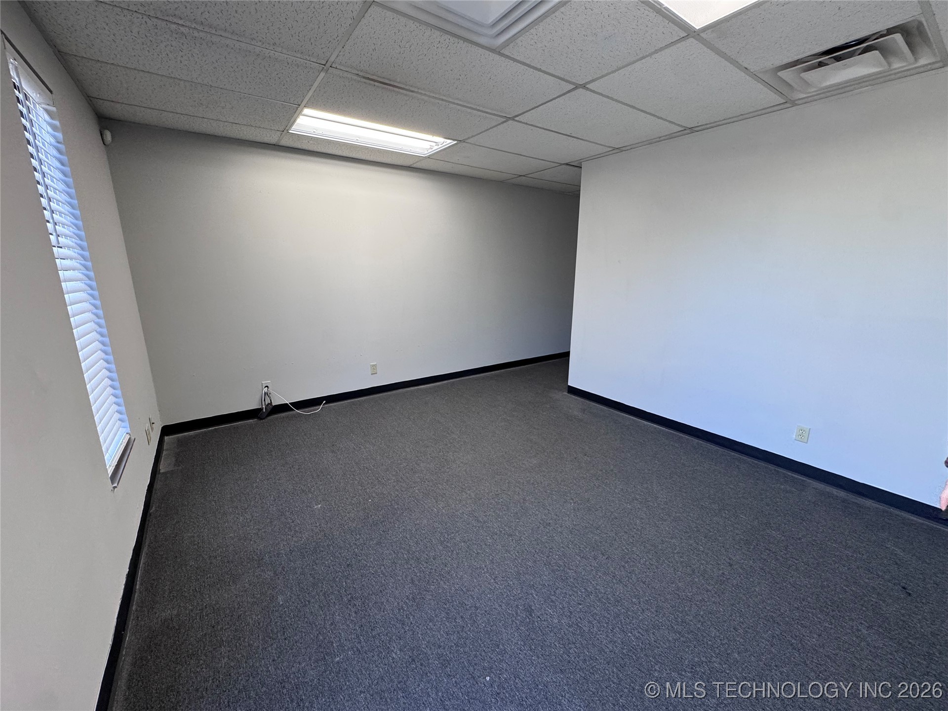 10818 E Newton Place Property Photo 5