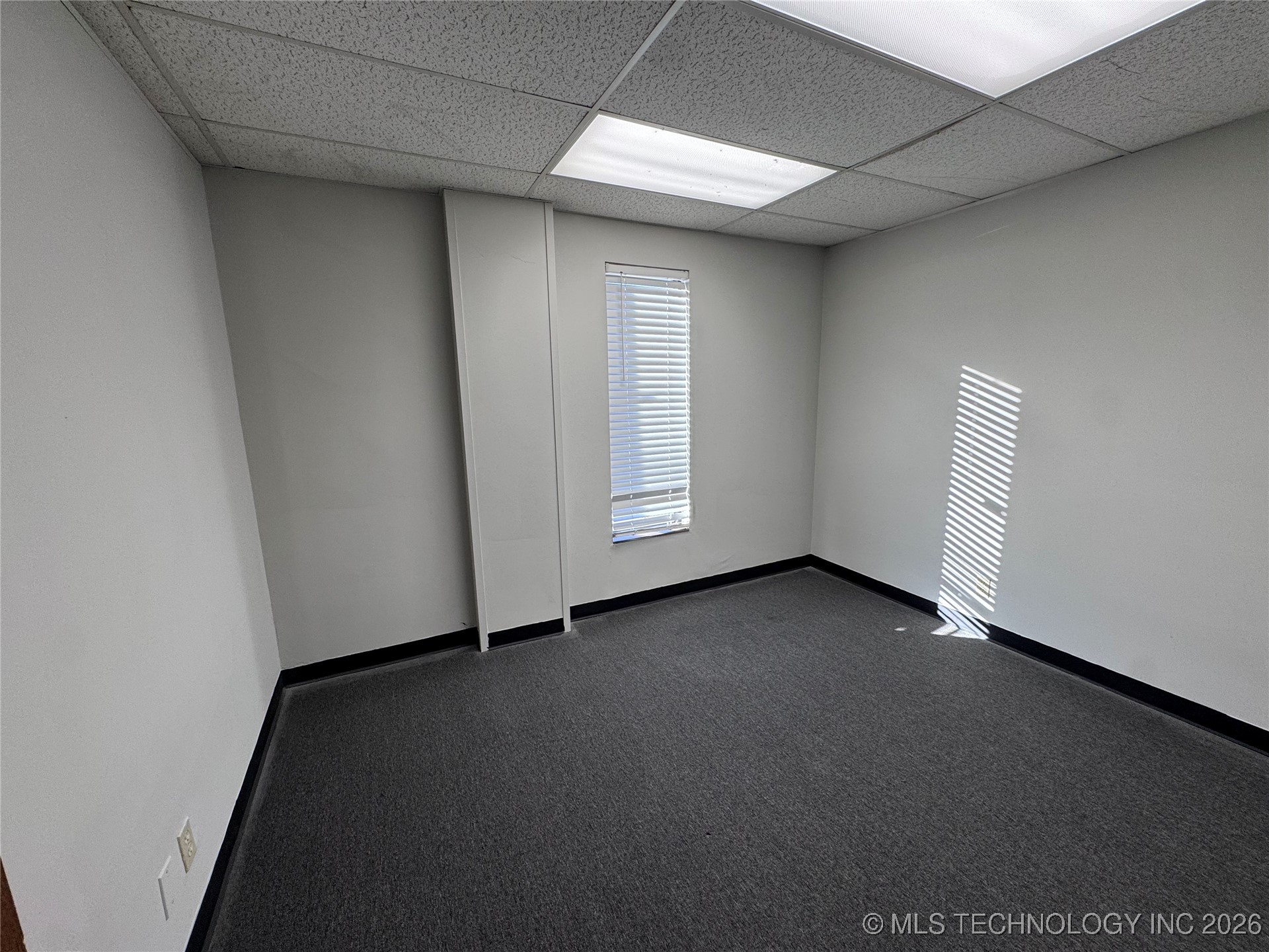 10818 E Newton Place Property Photo 6