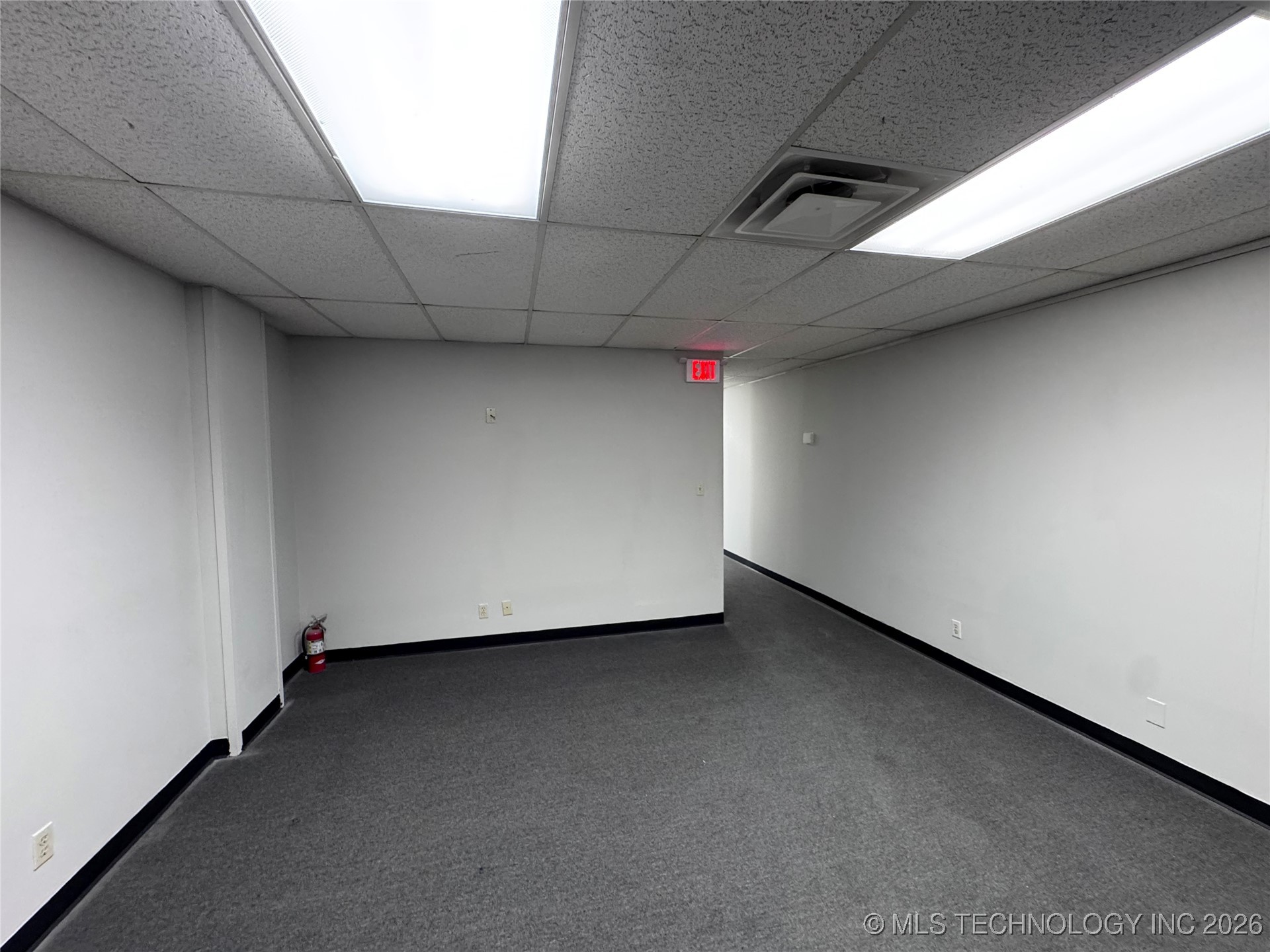 10818 E Newton Place Property Photo 9