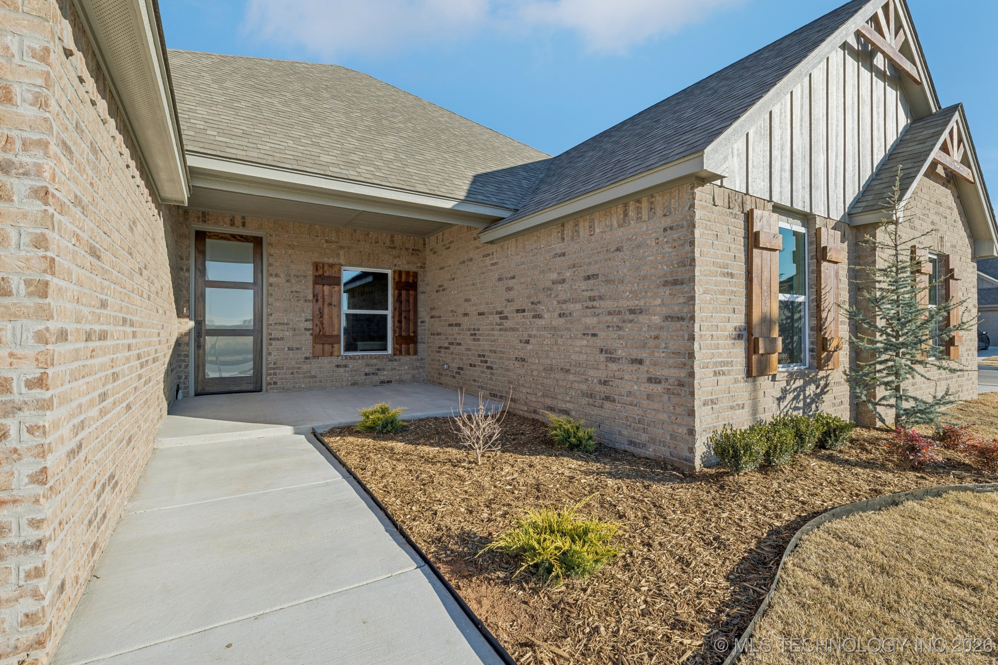 23277 E 107th Street S Property Photo 2