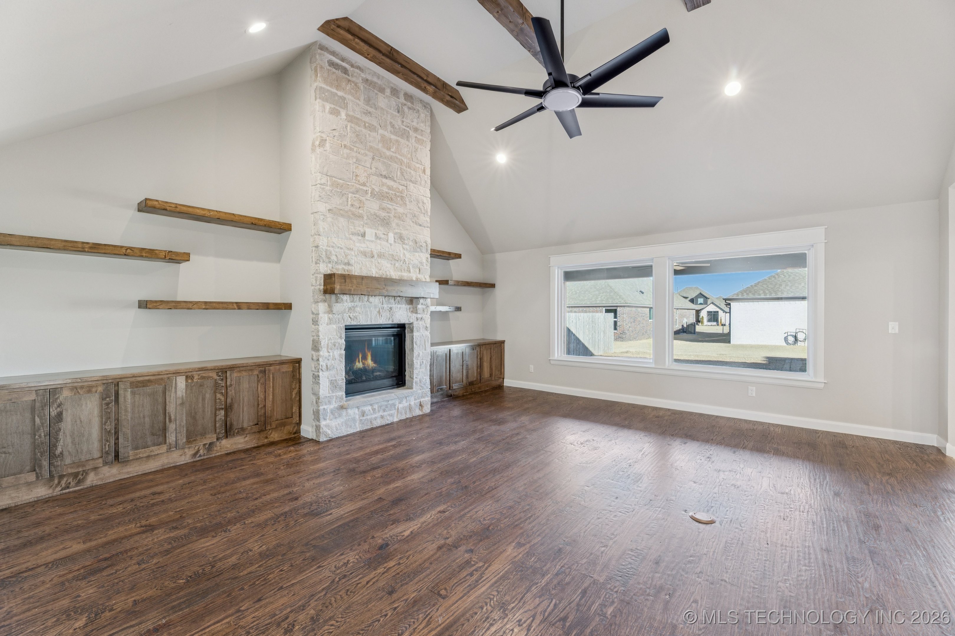 23277 E 107th Street S Property Photo 4