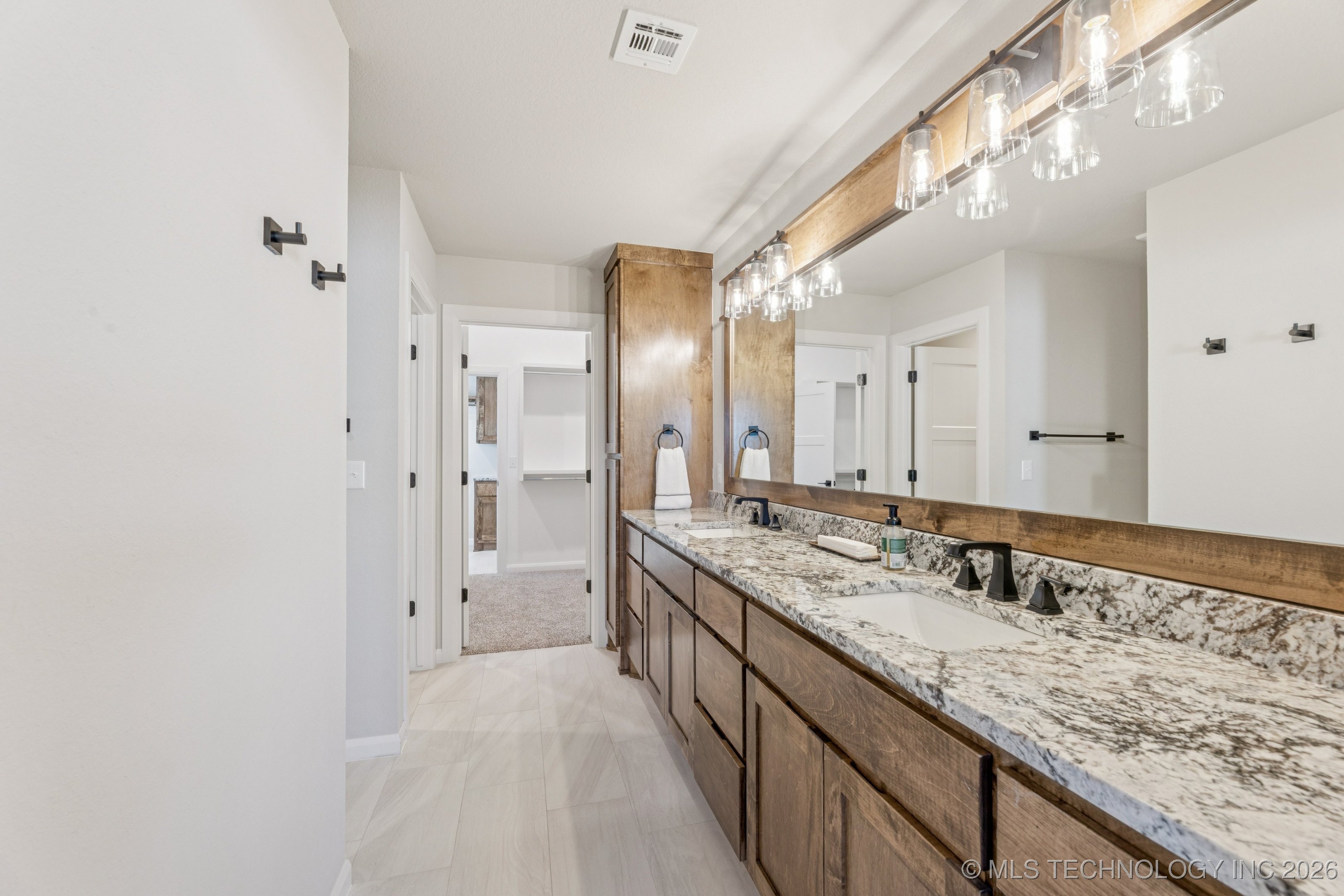 23277 E 107th Street S Property Photo 18