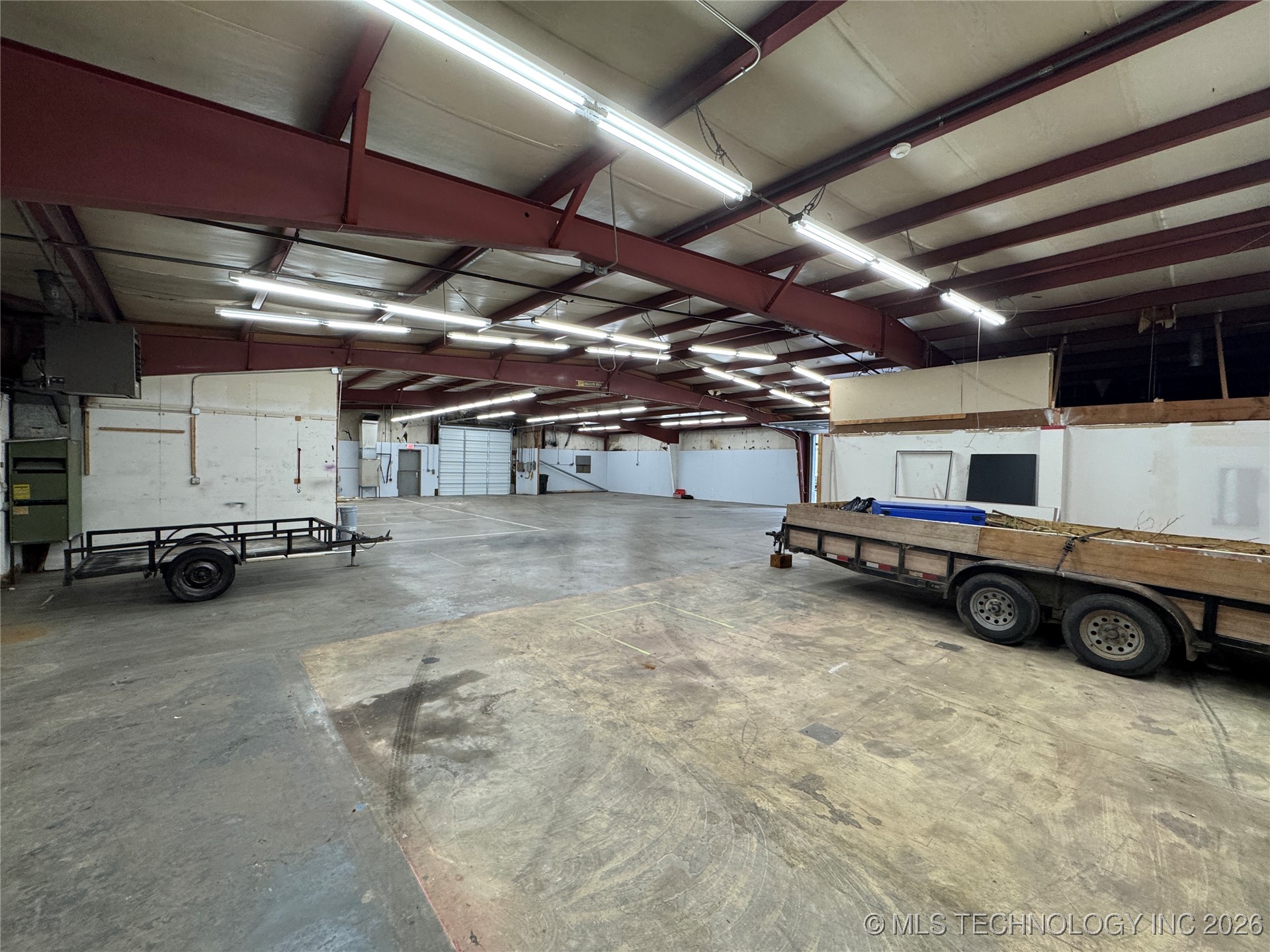 6535 E Skelly Drive Property Photo 3