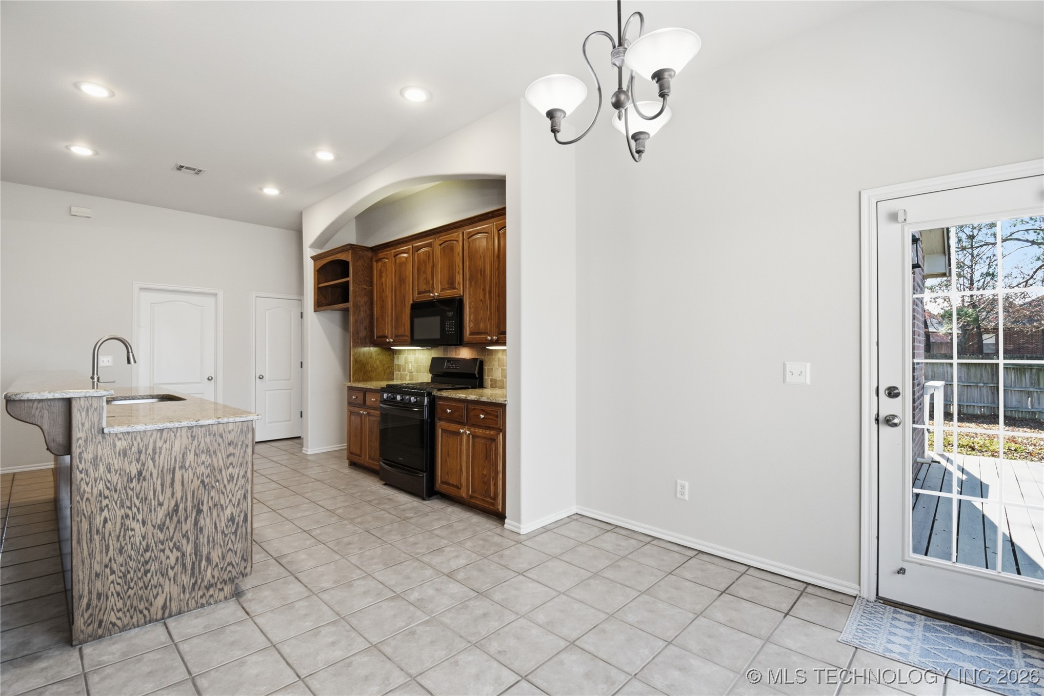 14226 S Urbana Avenue Property Photo 20