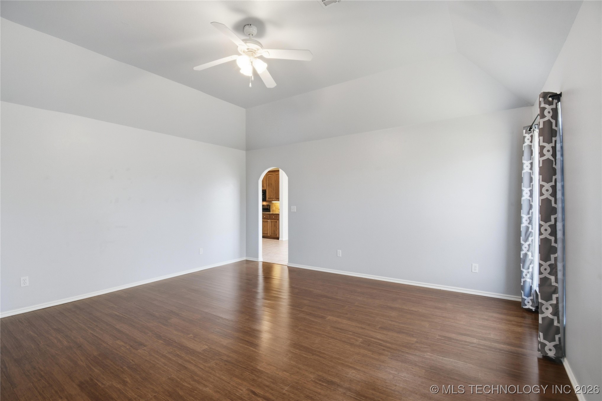 14226 S Urbana Avenue Property Photo 26