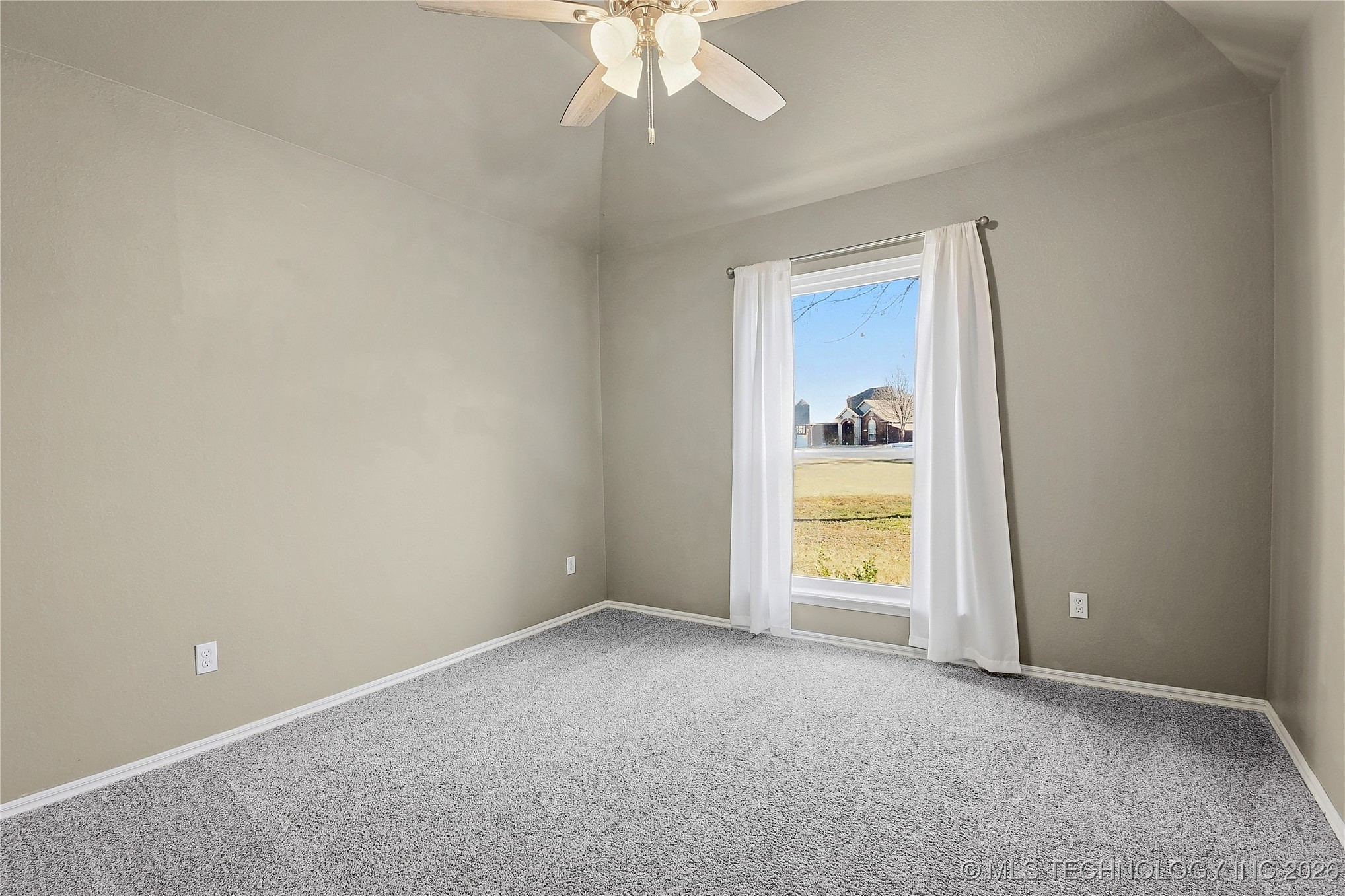 14226 S Urbana Avenue Property Photo 35