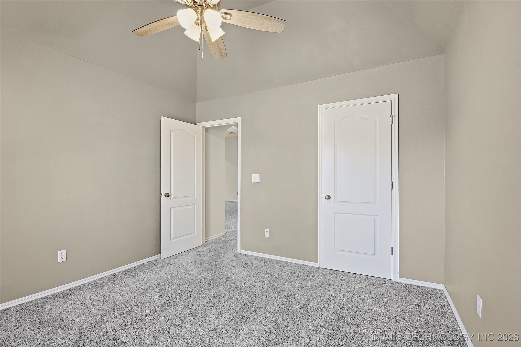 14226 S Urbana Avenue Property Photo 36