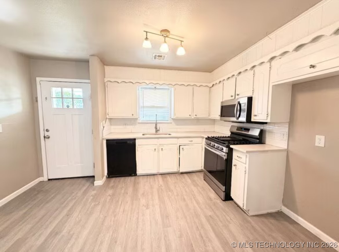 8941 E 57th Street Property Photo 4