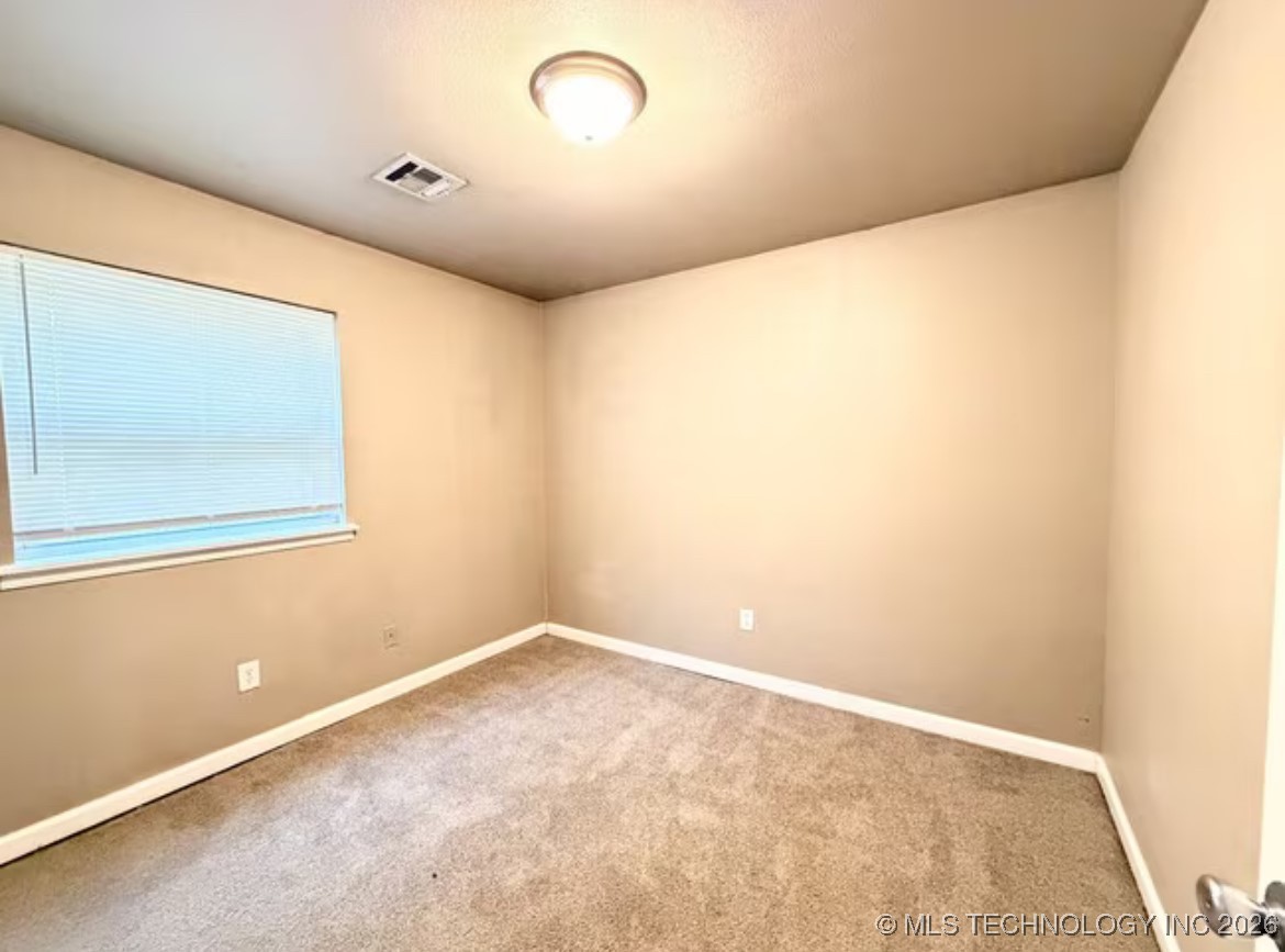 8941 E 57th Street Property Photo 9